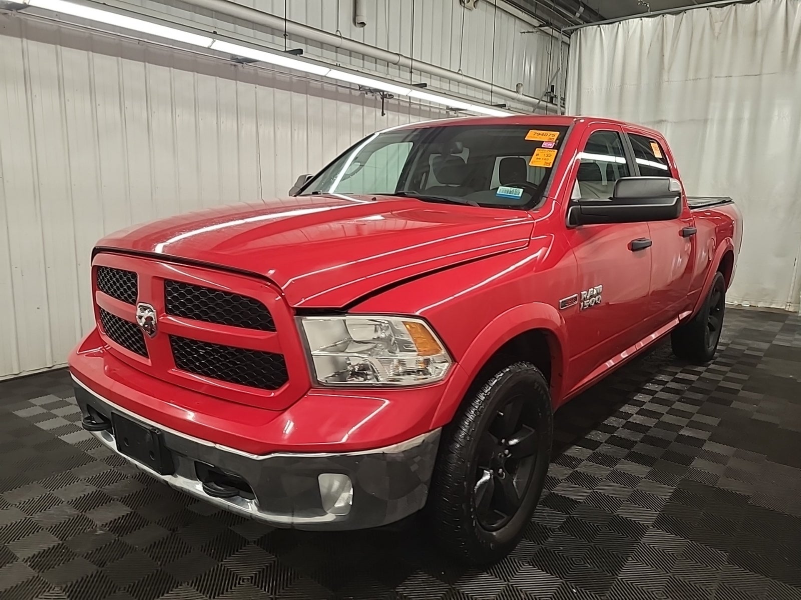2016 Ram 1500 4WD Crew Cab 149" Outdoorsman