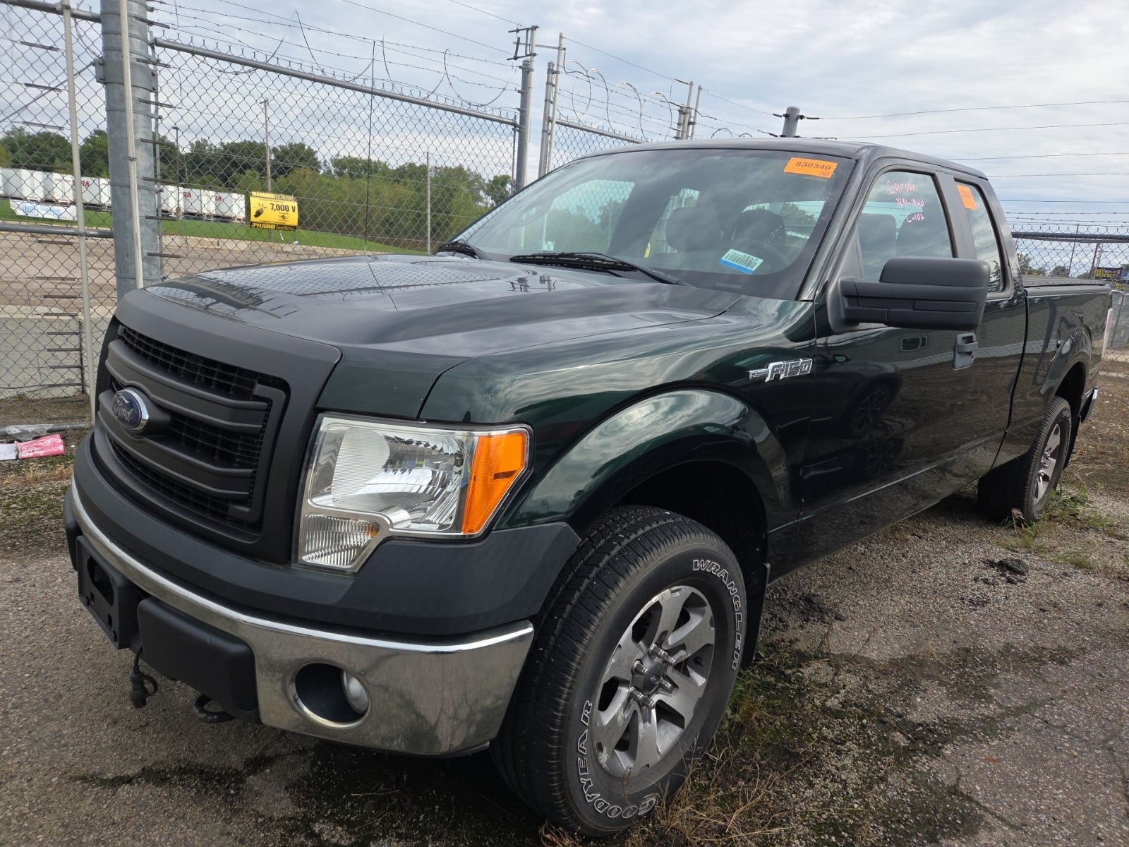 2013 Ford F-150 4WD Supercab 145" XL
