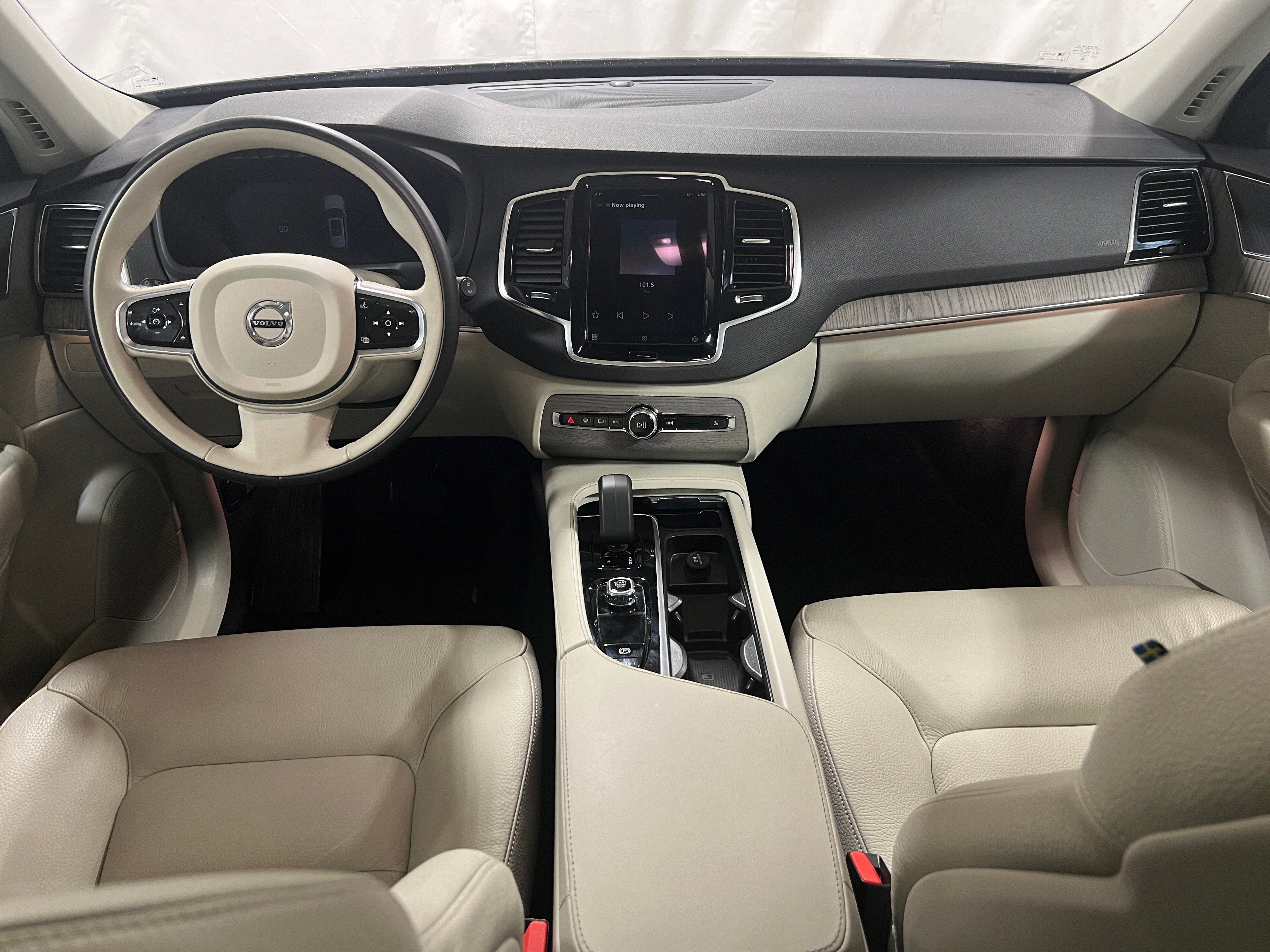 2023 Volvo XC90 B6 Plus 3