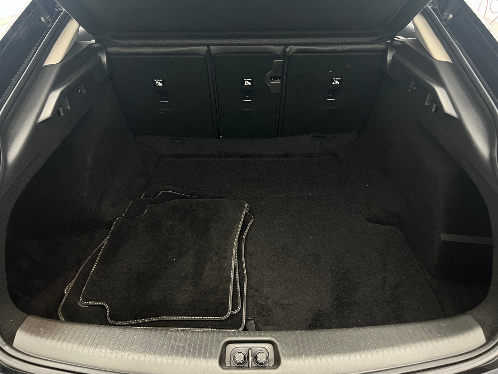 Thumbnail: 2019 Buick Regal - 7