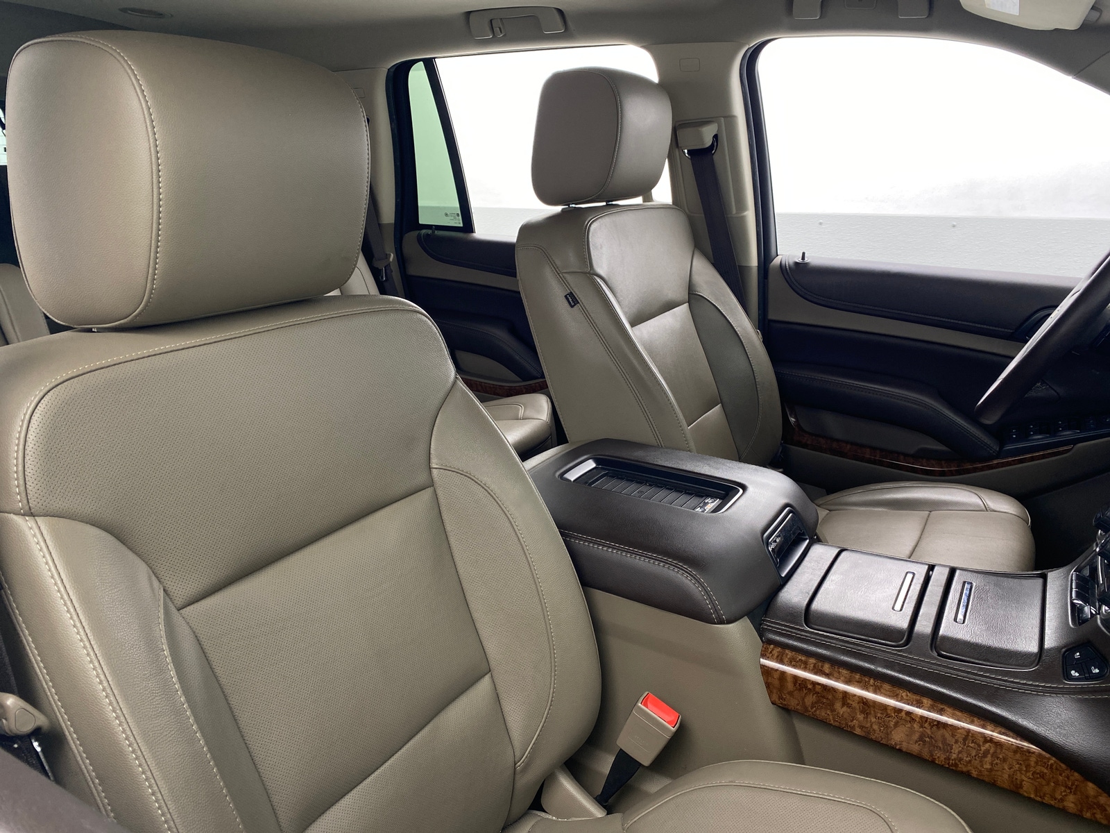 Thumbnail: 2017 Chevrolet Tahoe - 2