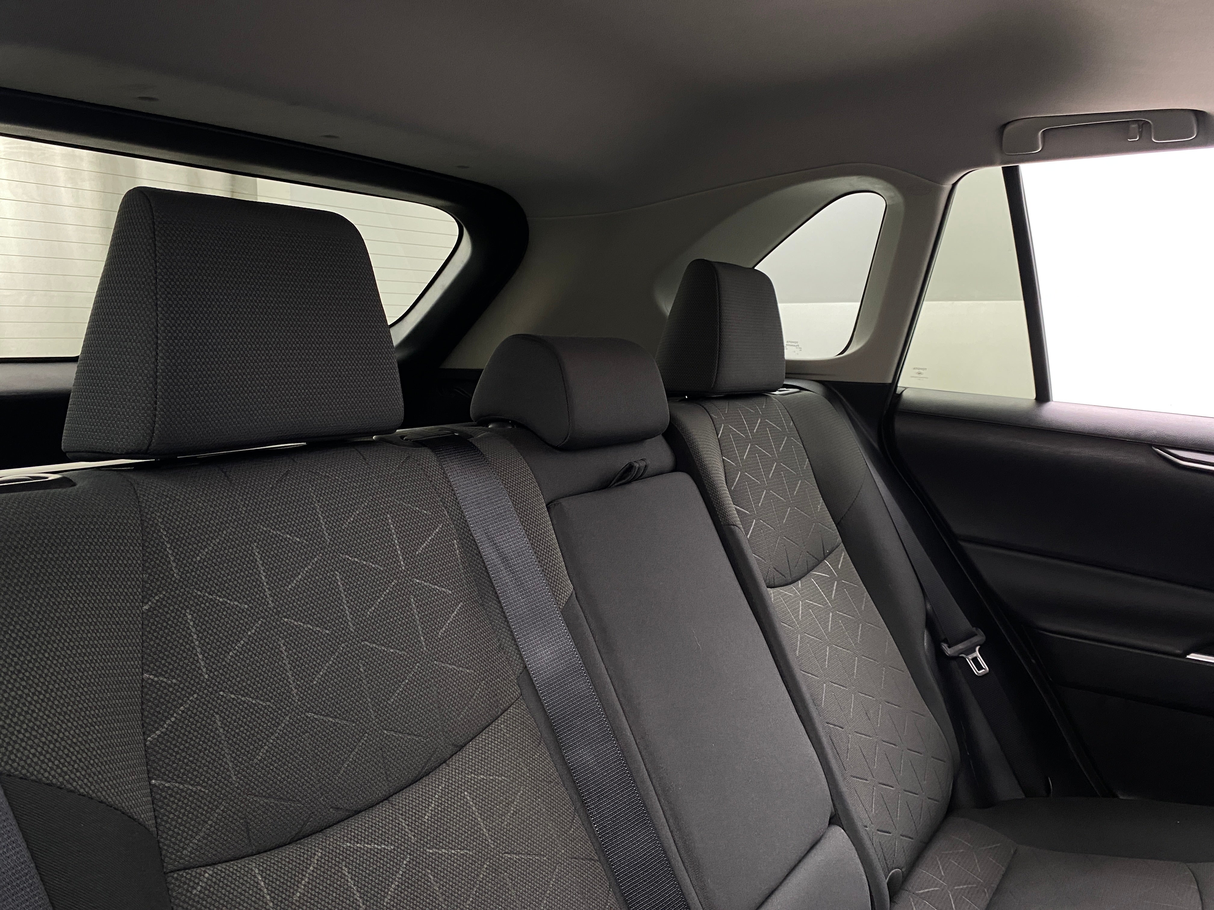 Thumbnail: 2021 Toyota RAV4 - 6