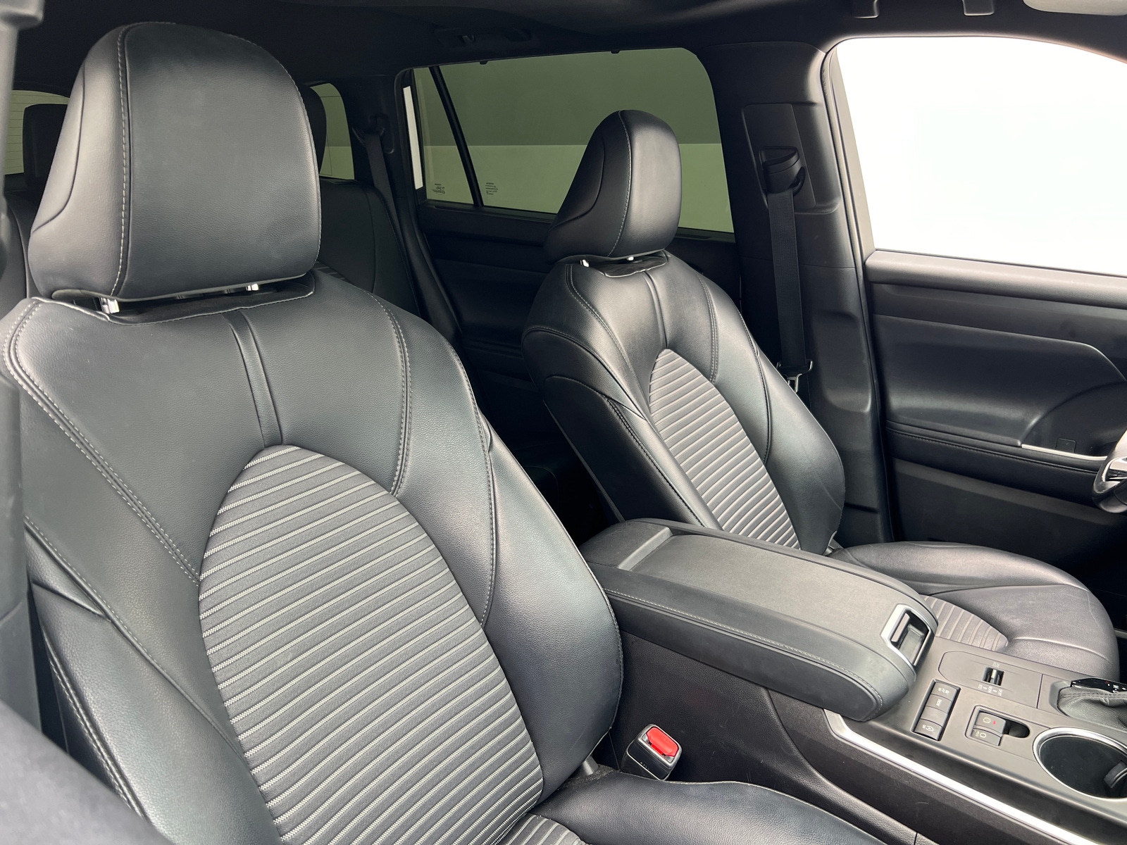 Thumbnail: 2021 Toyota Highlander - 2