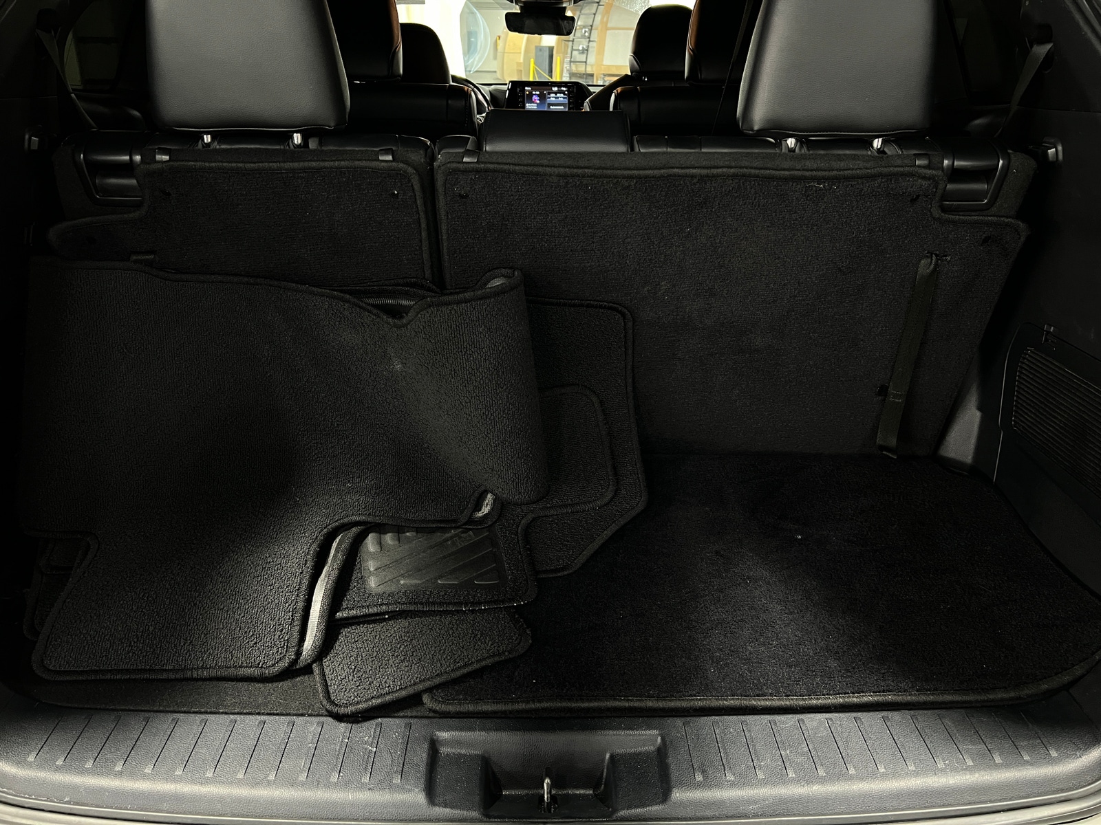 Thumbnail: 2021 Toyota Highlander - 7