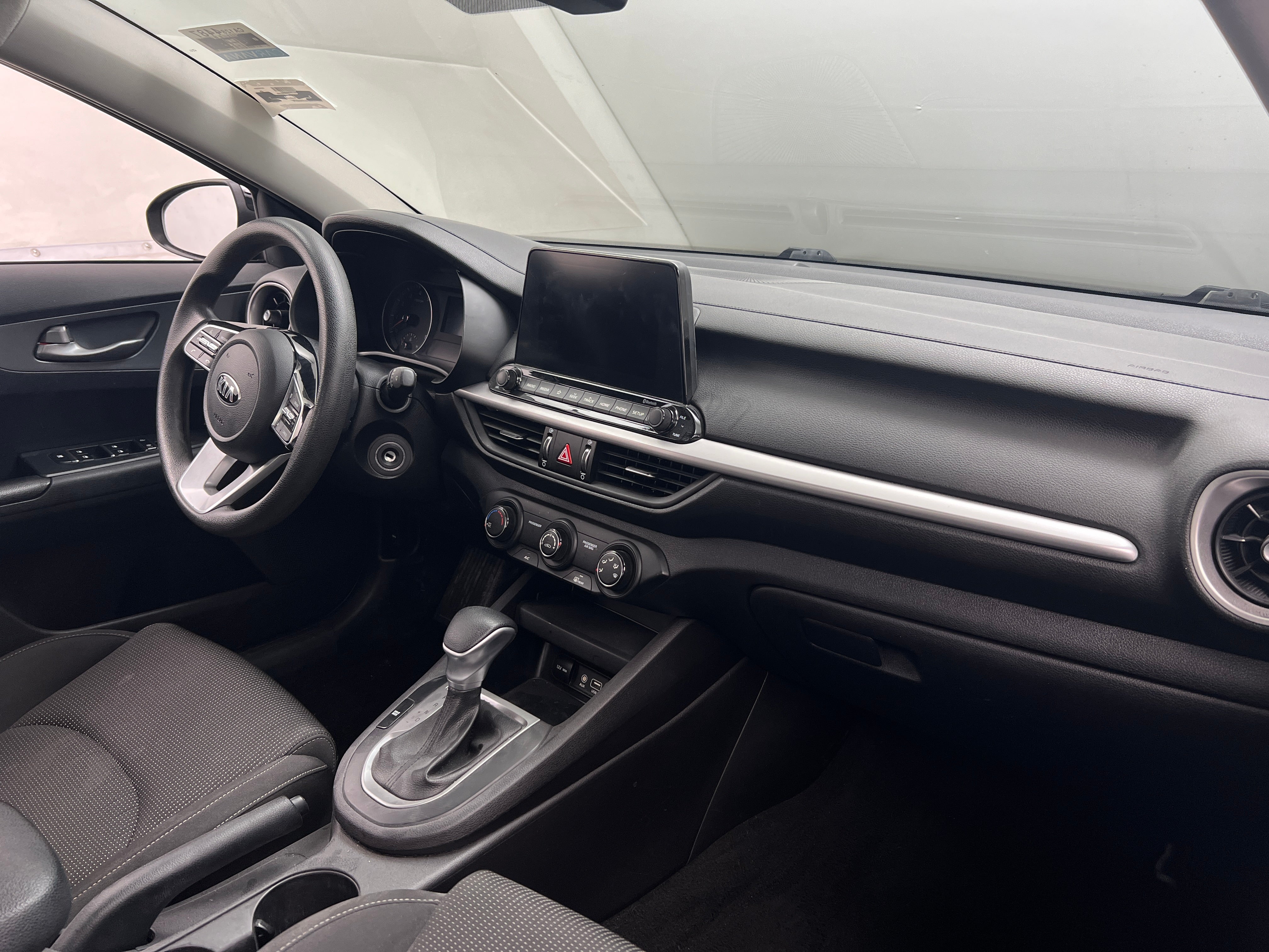 Thumbnail: 2020 Kia Forte - 3