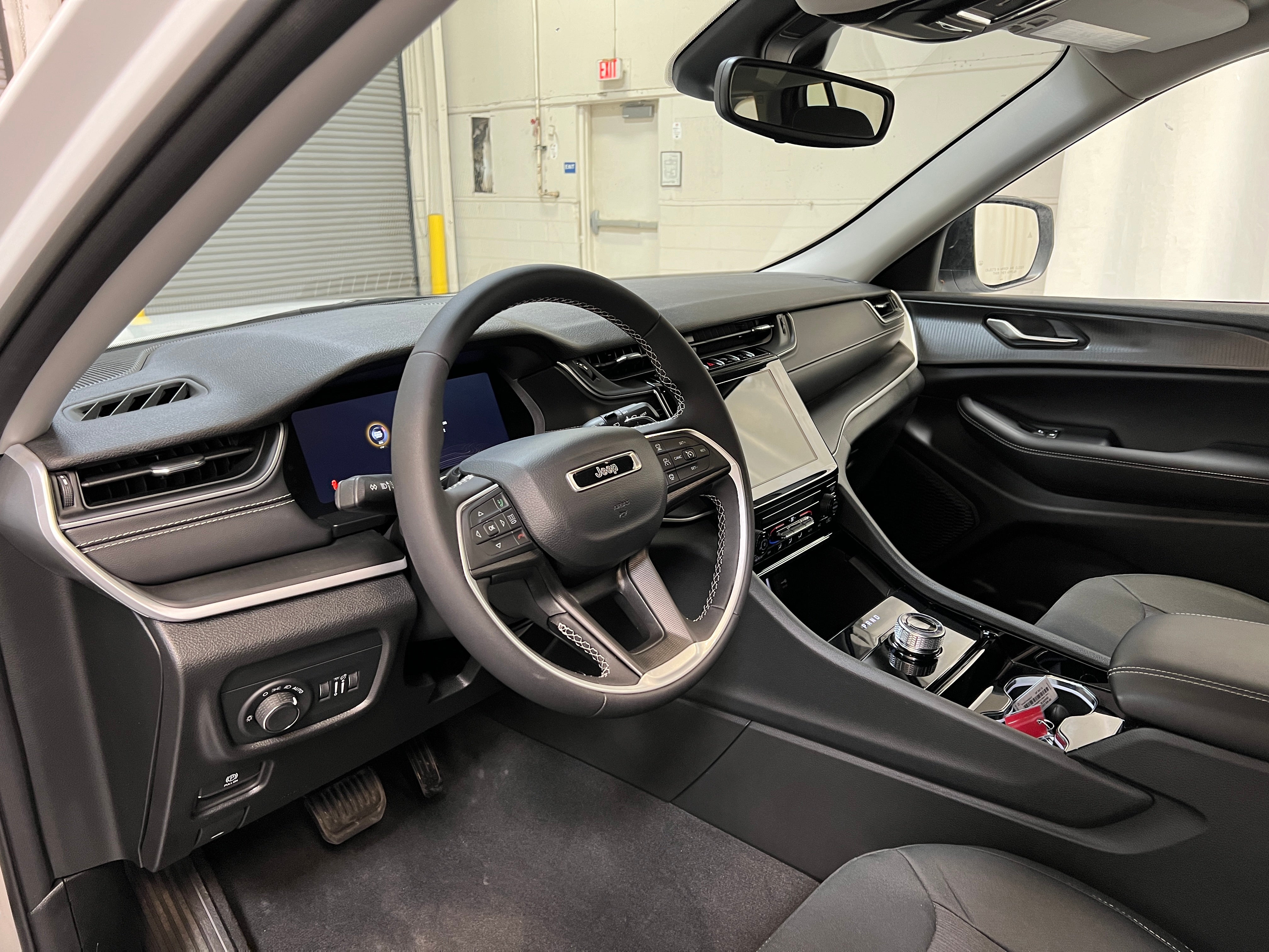 Thumbnail: 2023 Jeep Grand Cherokee - 3