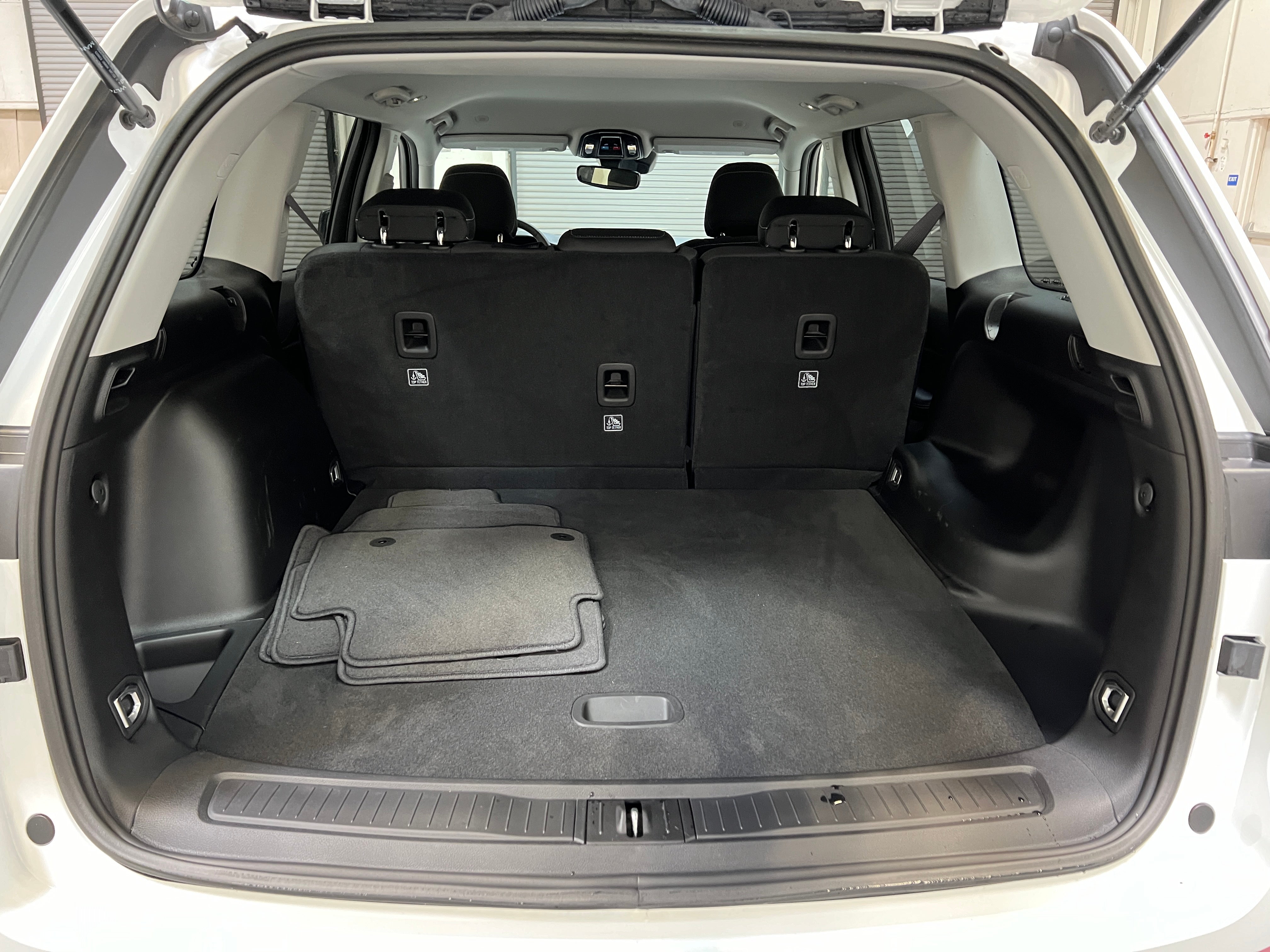 Thumbnail: 2023 Jeep Grand Cherokee - 7