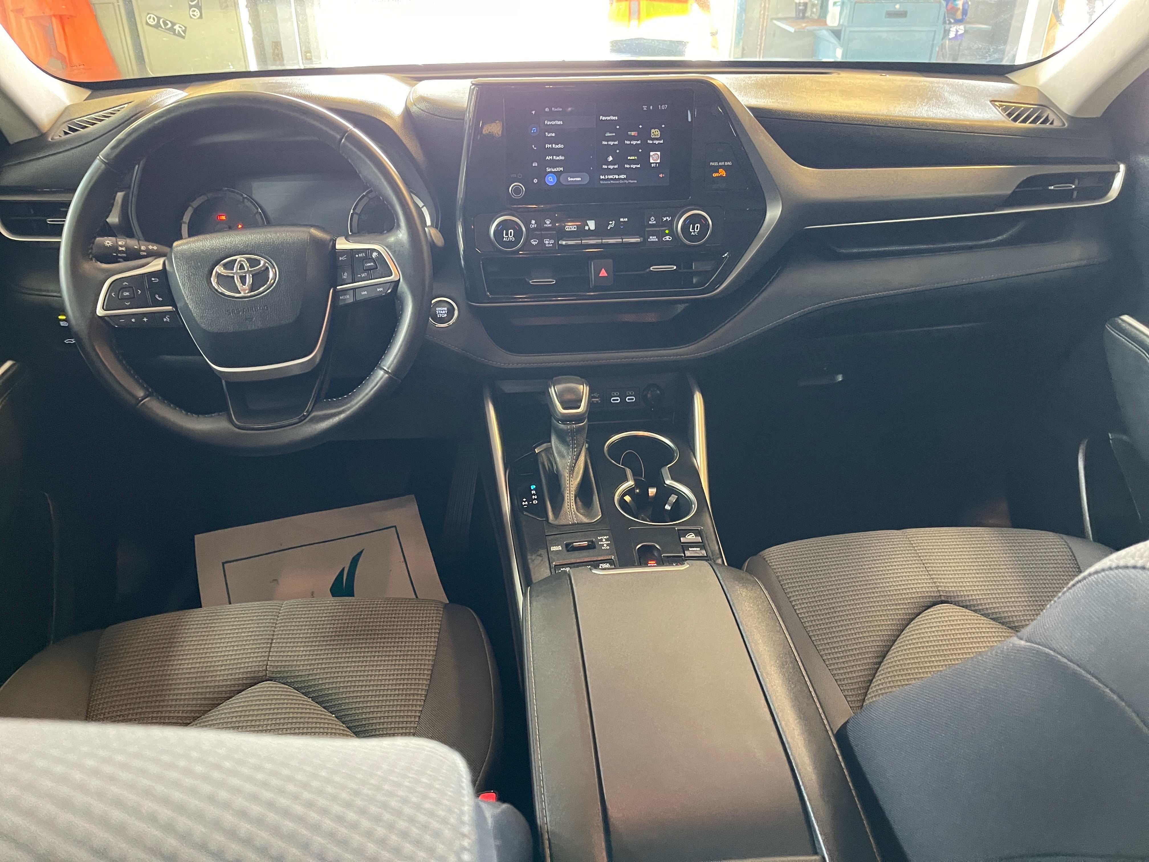 2023 Toyota Highlander LE 3