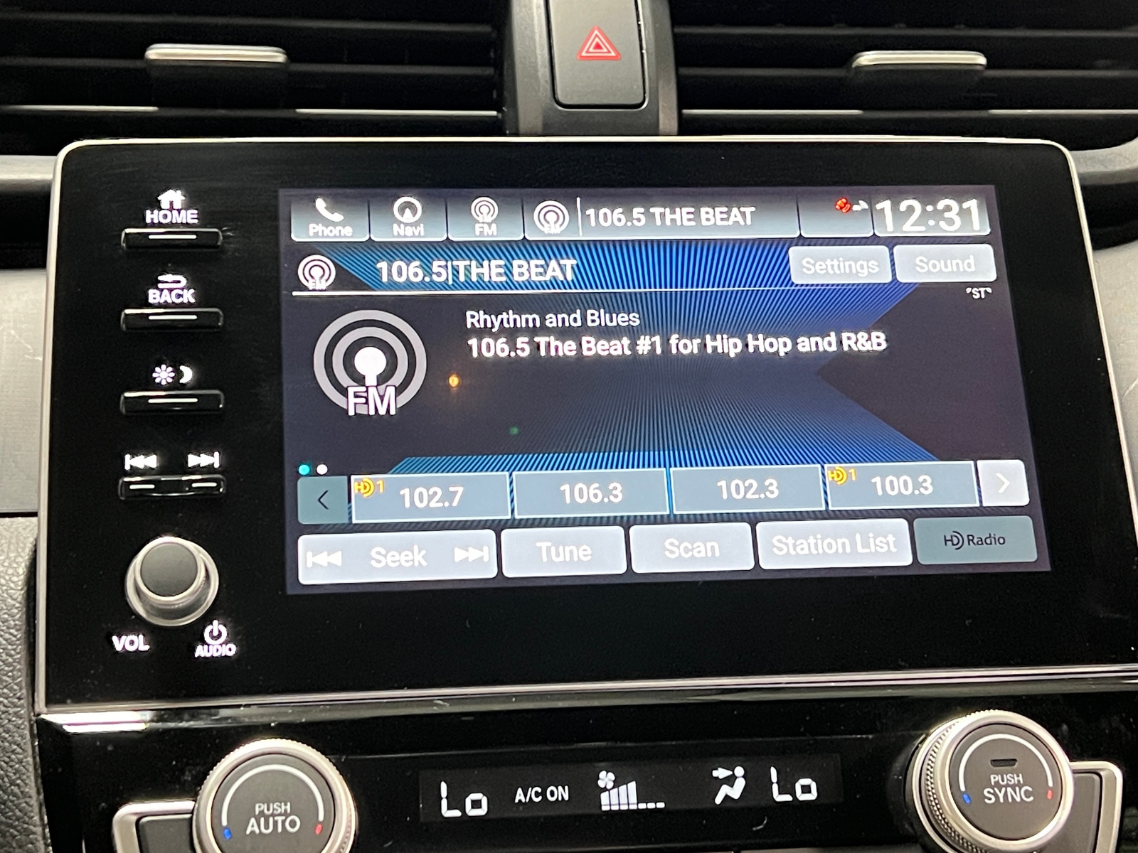 Thumbnail: 2019 Honda Insight - 4