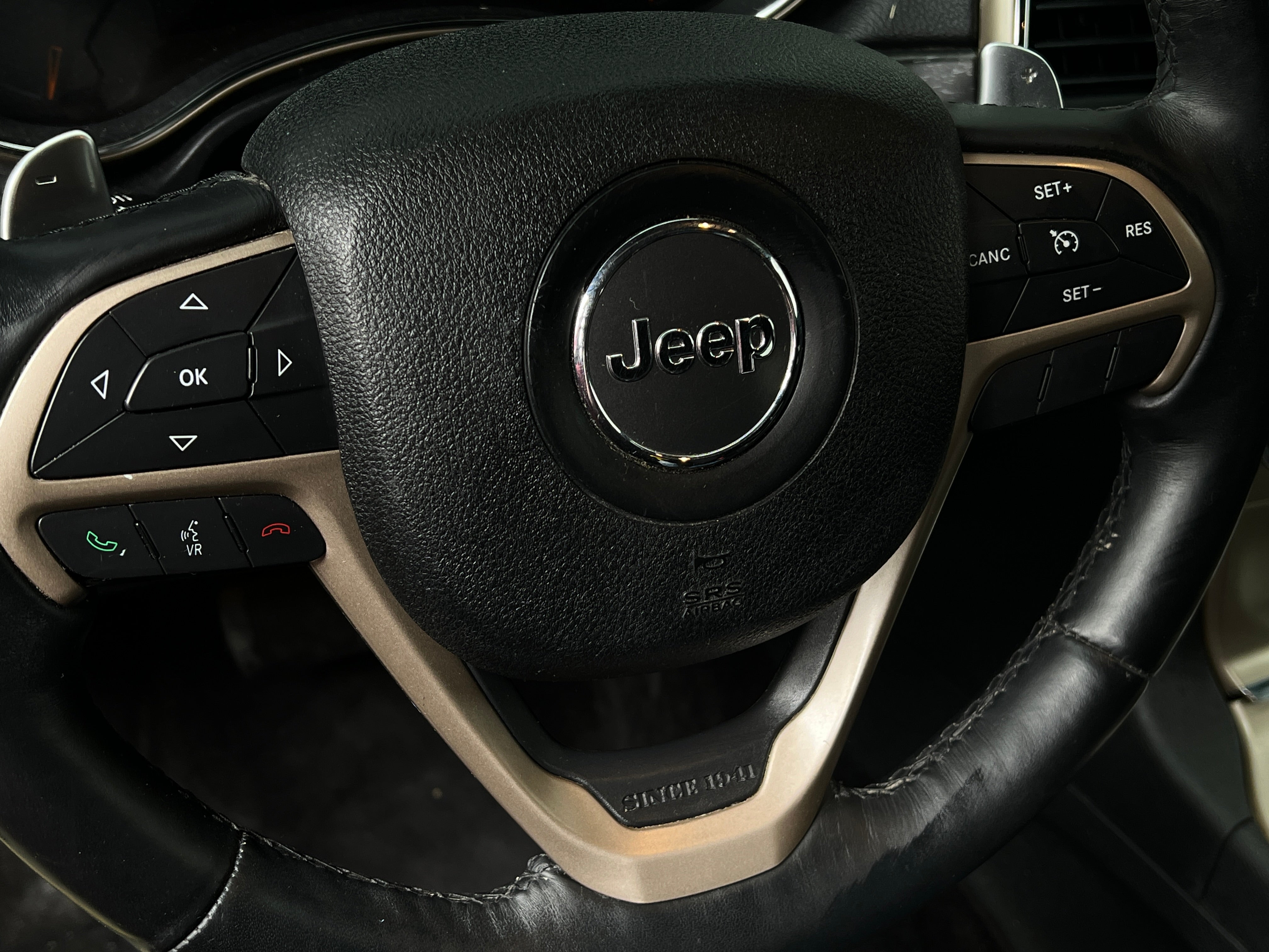 Thumbnail: 2017 Jeep Grand Cherokee - 5