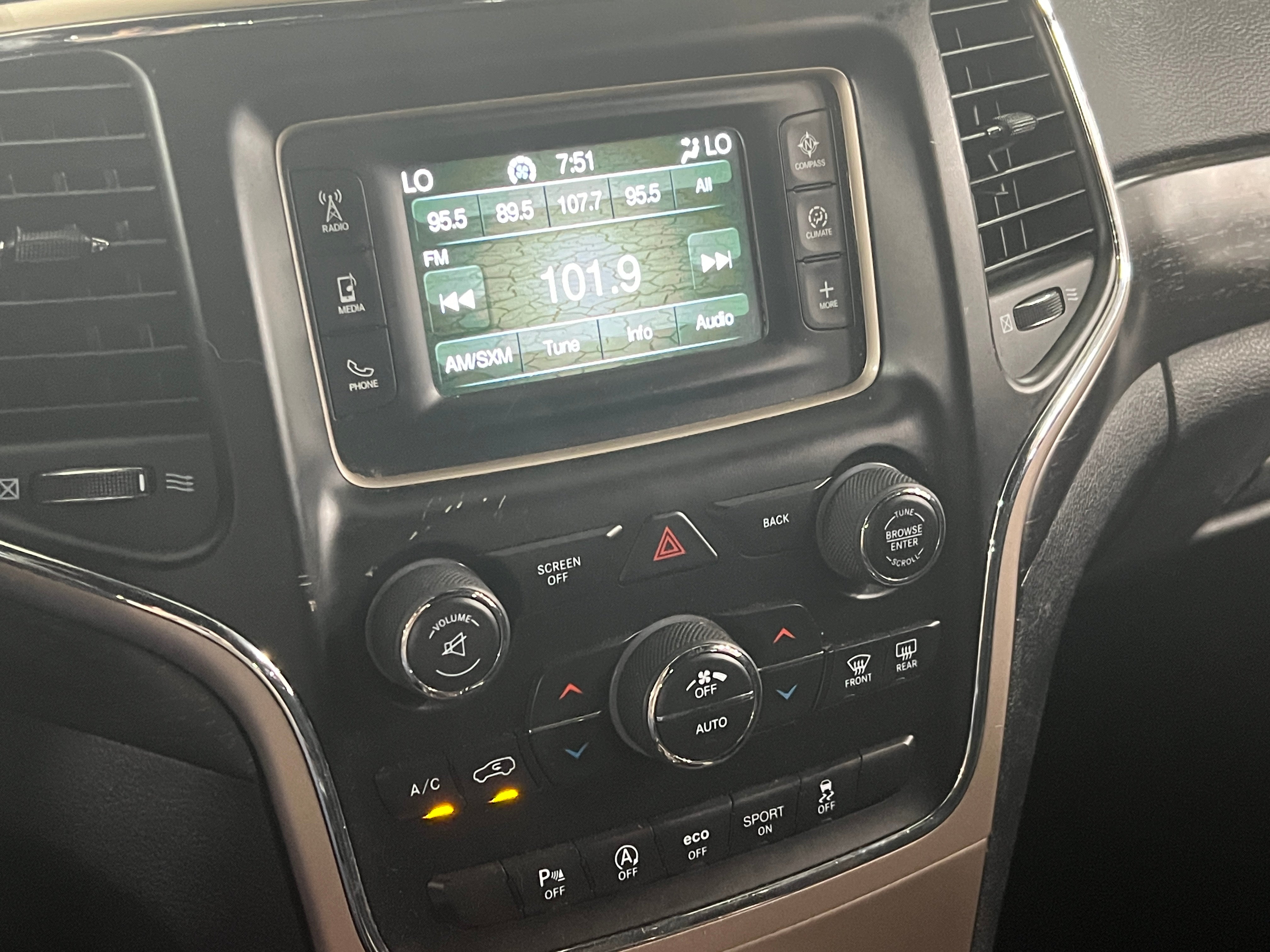 Thumbnail: 2017 Jeep Grand Cherokee - 4