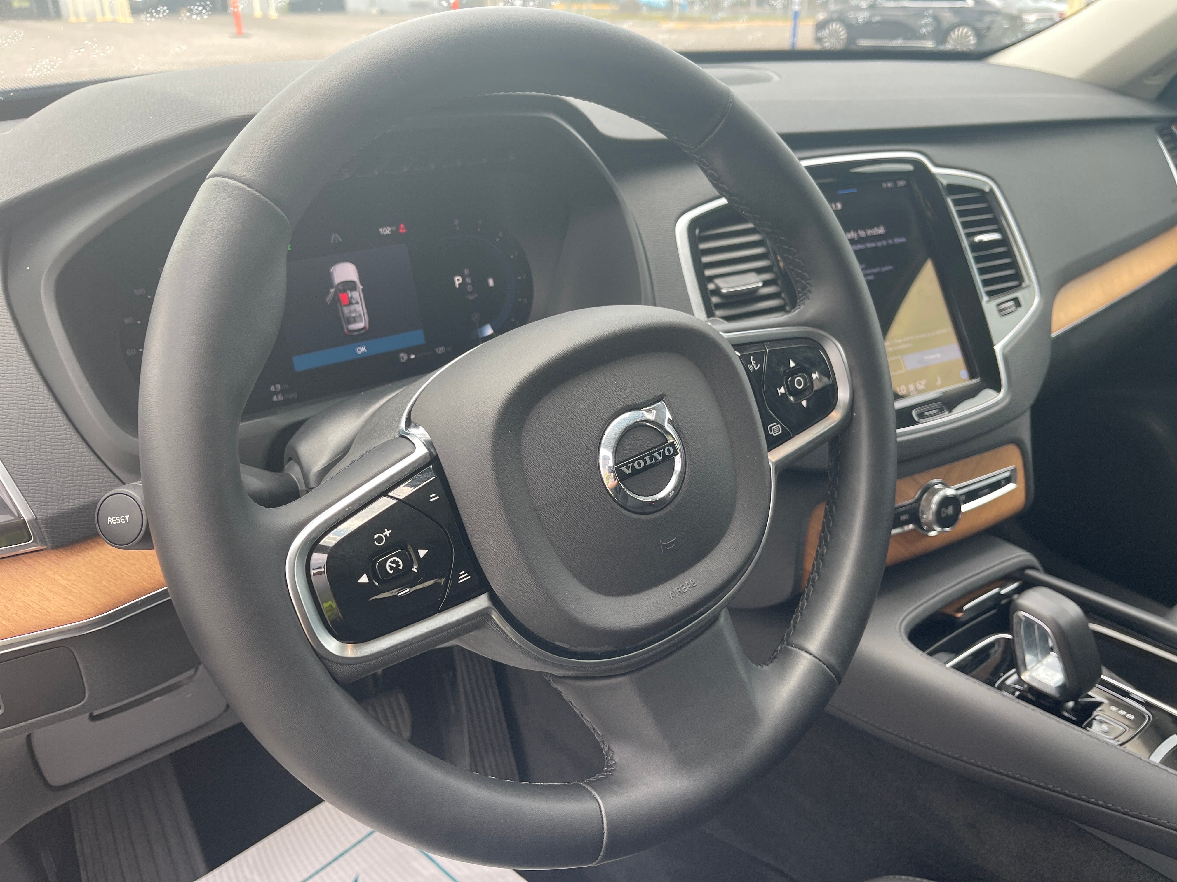 2024 Volvo XC90 B6 Plus 5