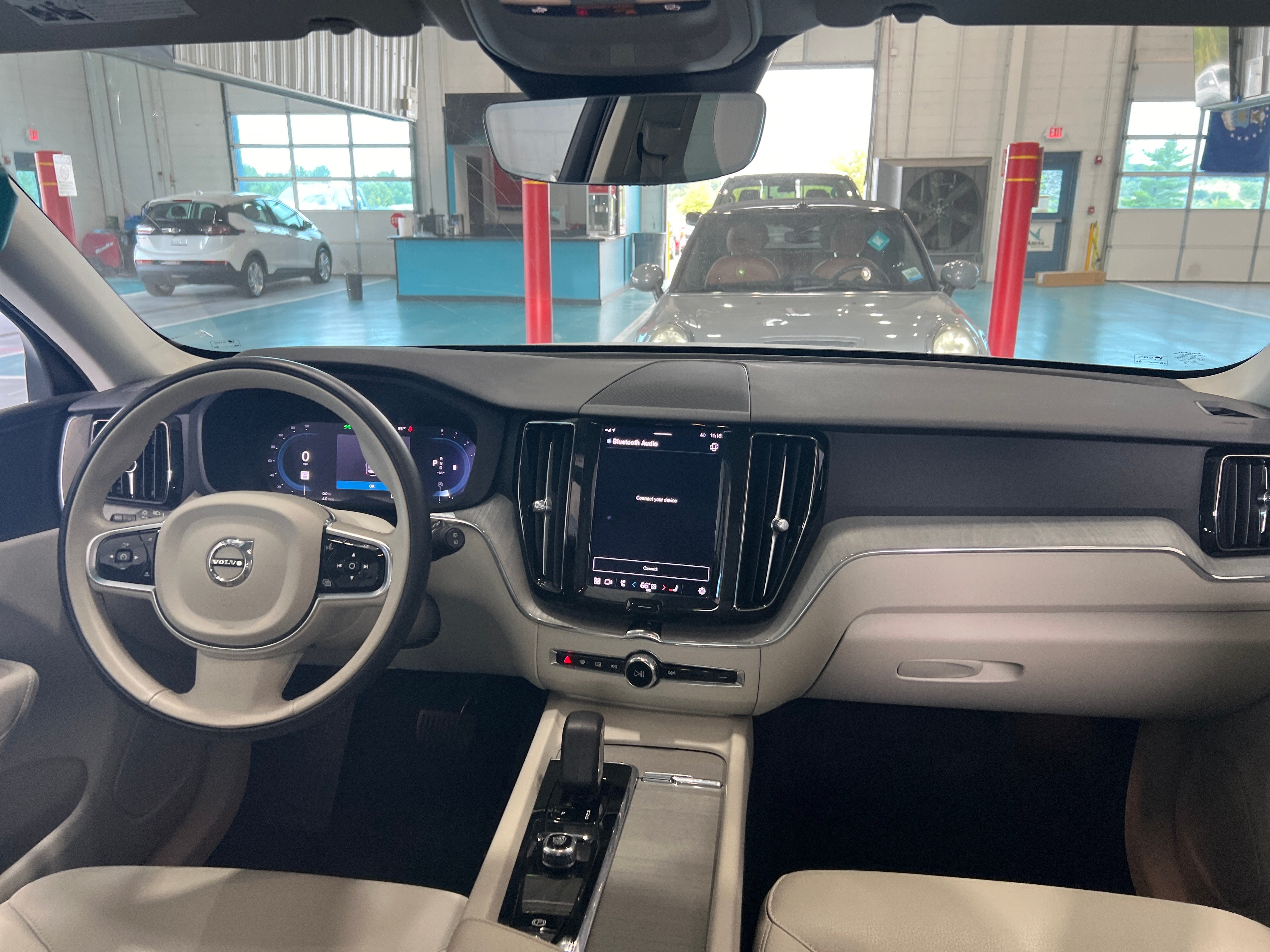 2023 Volvo XC60 B5 Plus 3