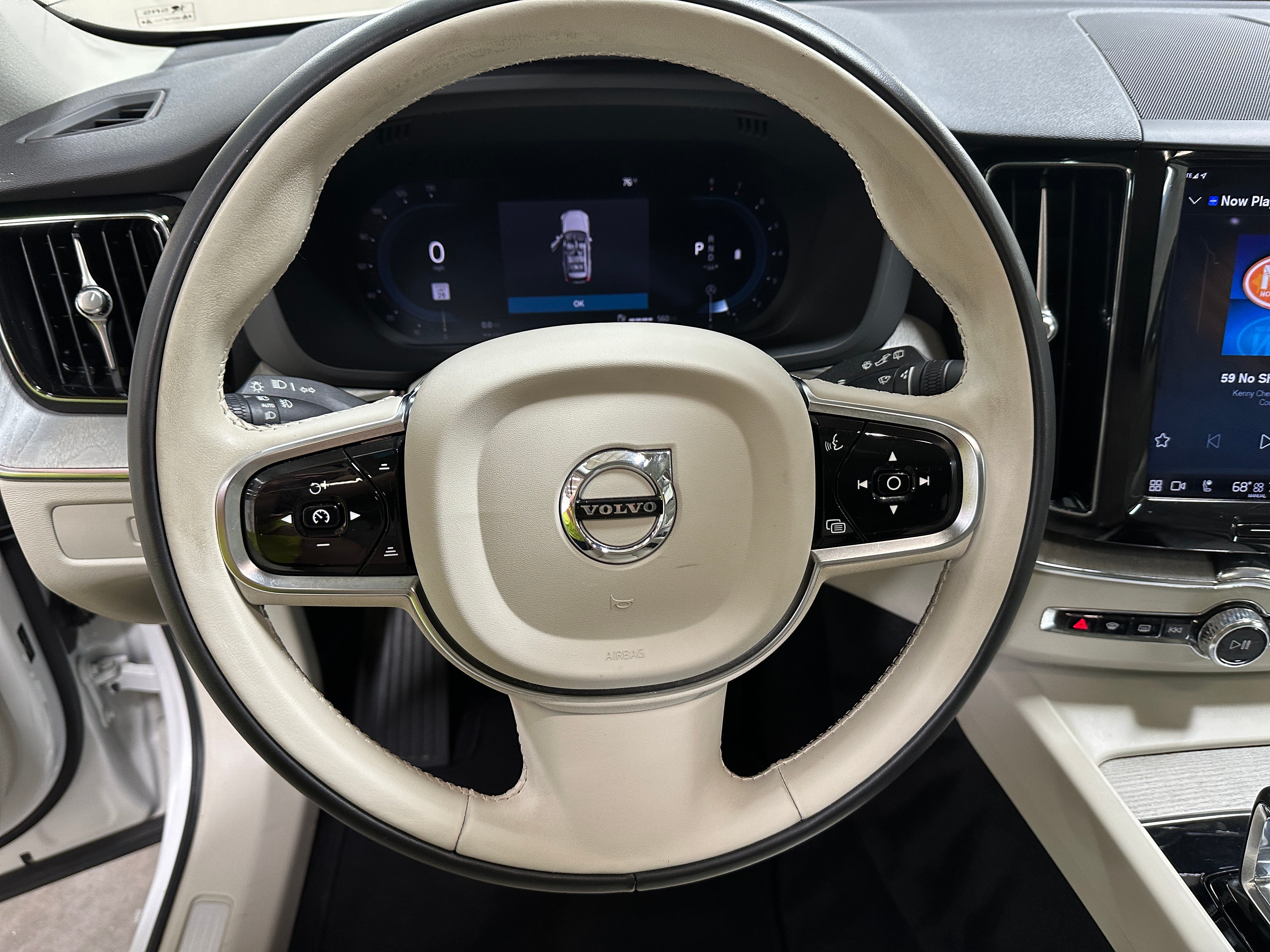 2023 Volvo XC60 B5 Plus 5