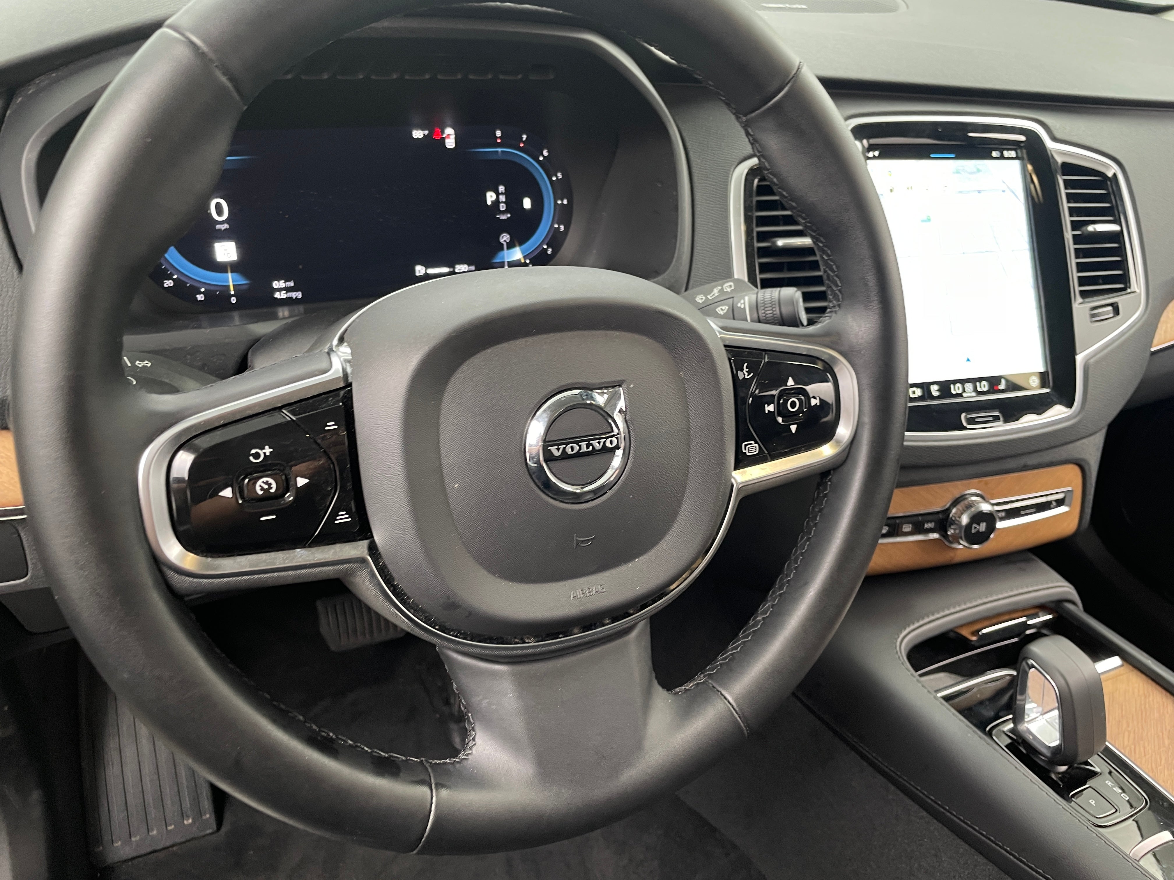 2024 Volvo XC90 B6 Plus 5