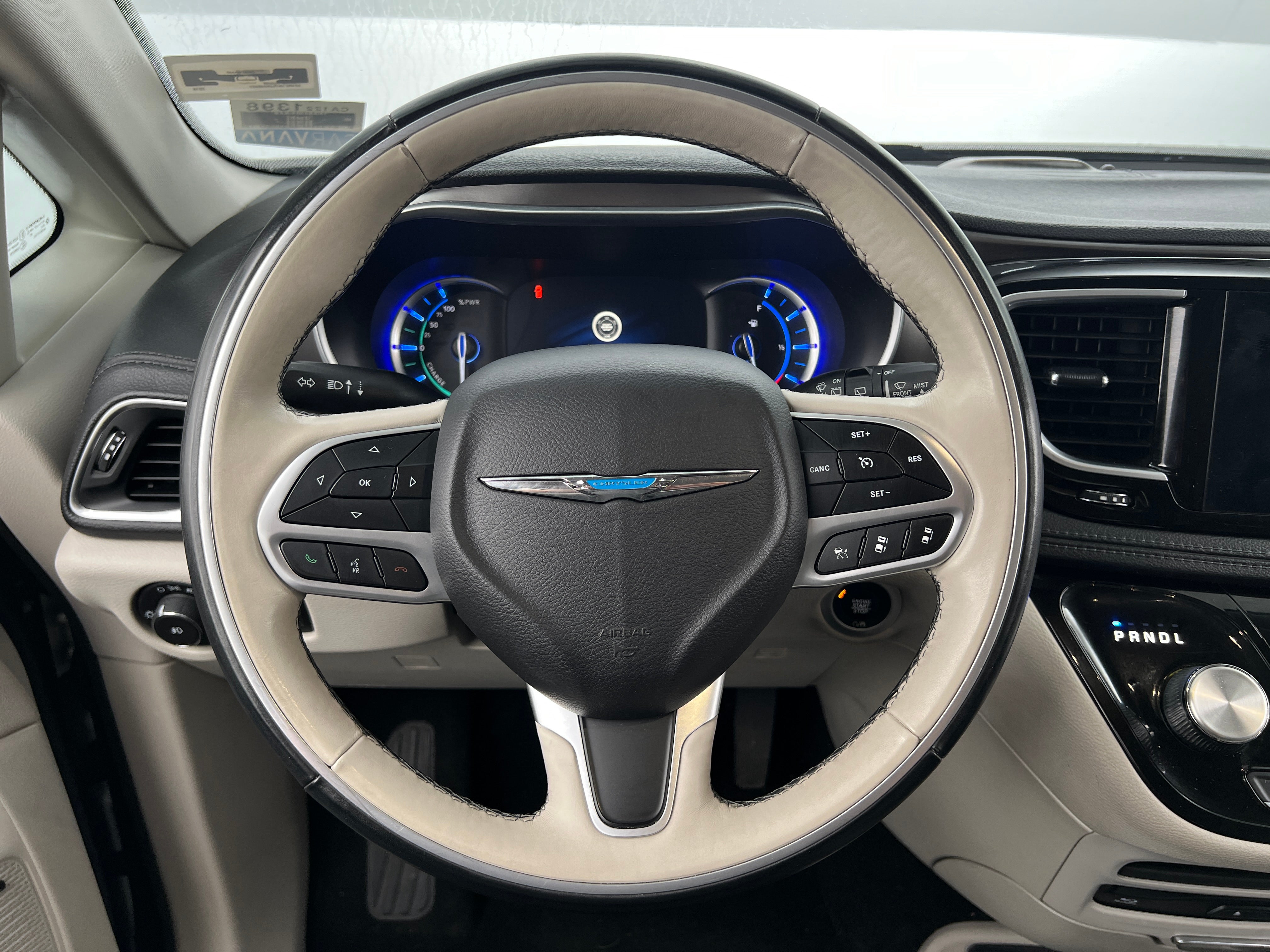 2018 Chrysler Pacifica Hybrid Limited 5