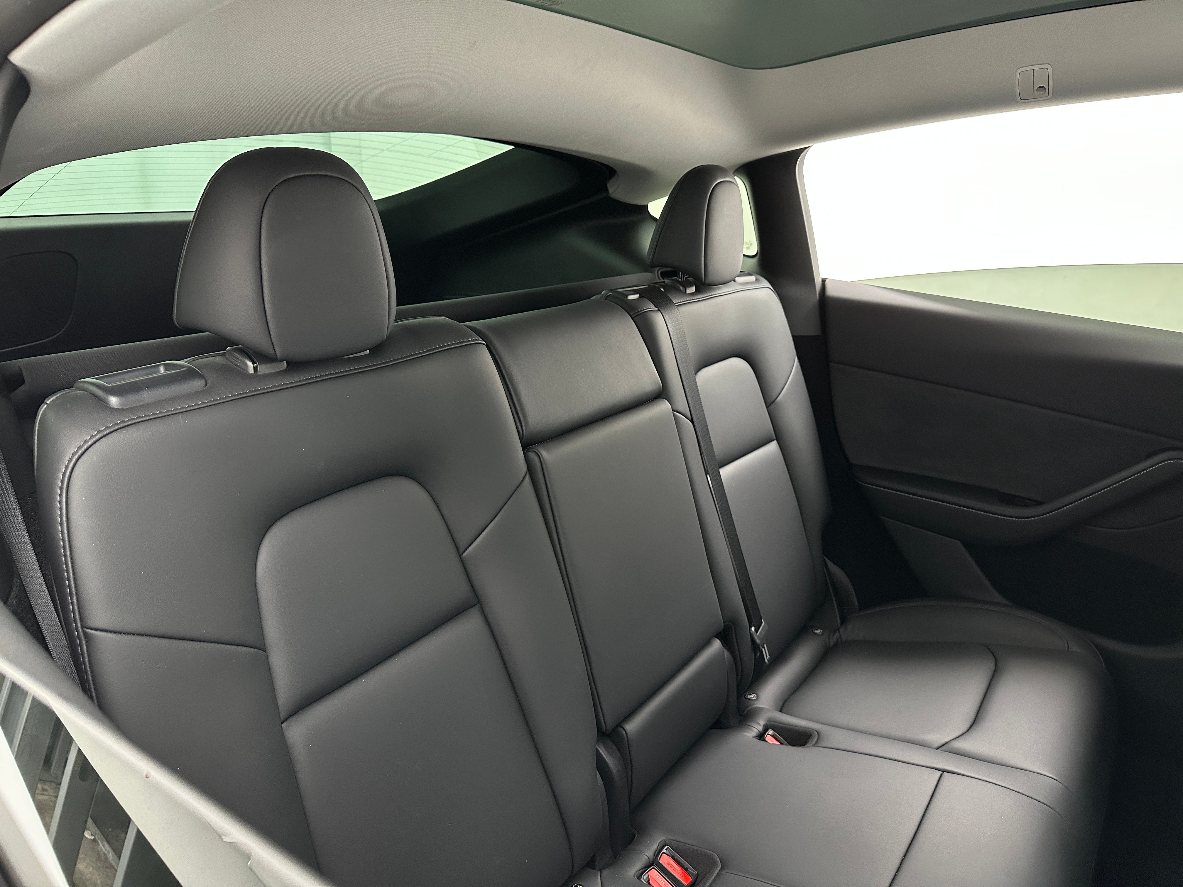 2023 Tesla Model Y Long Range 4