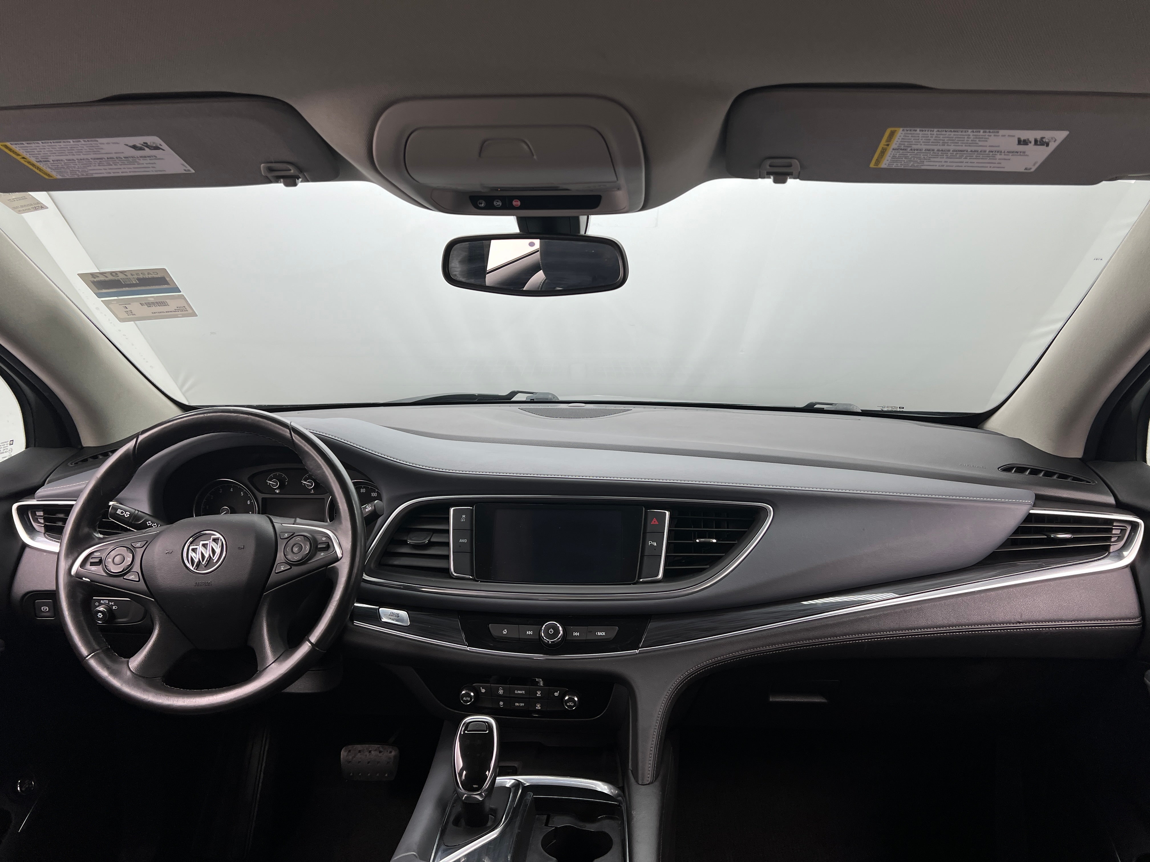 2019 Buick Enclave Essence 2