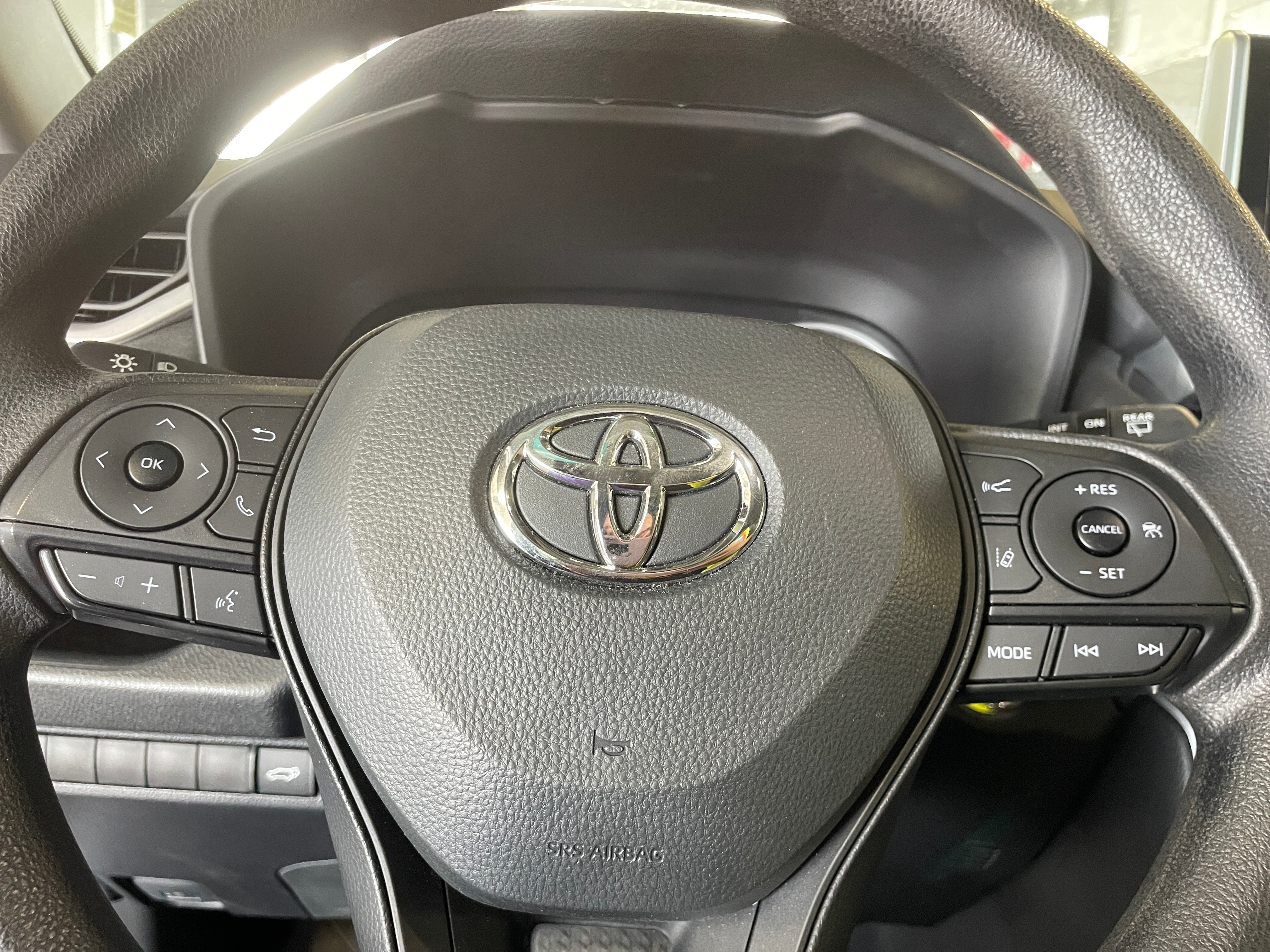 2024 Toyota RAV4 XLE 5