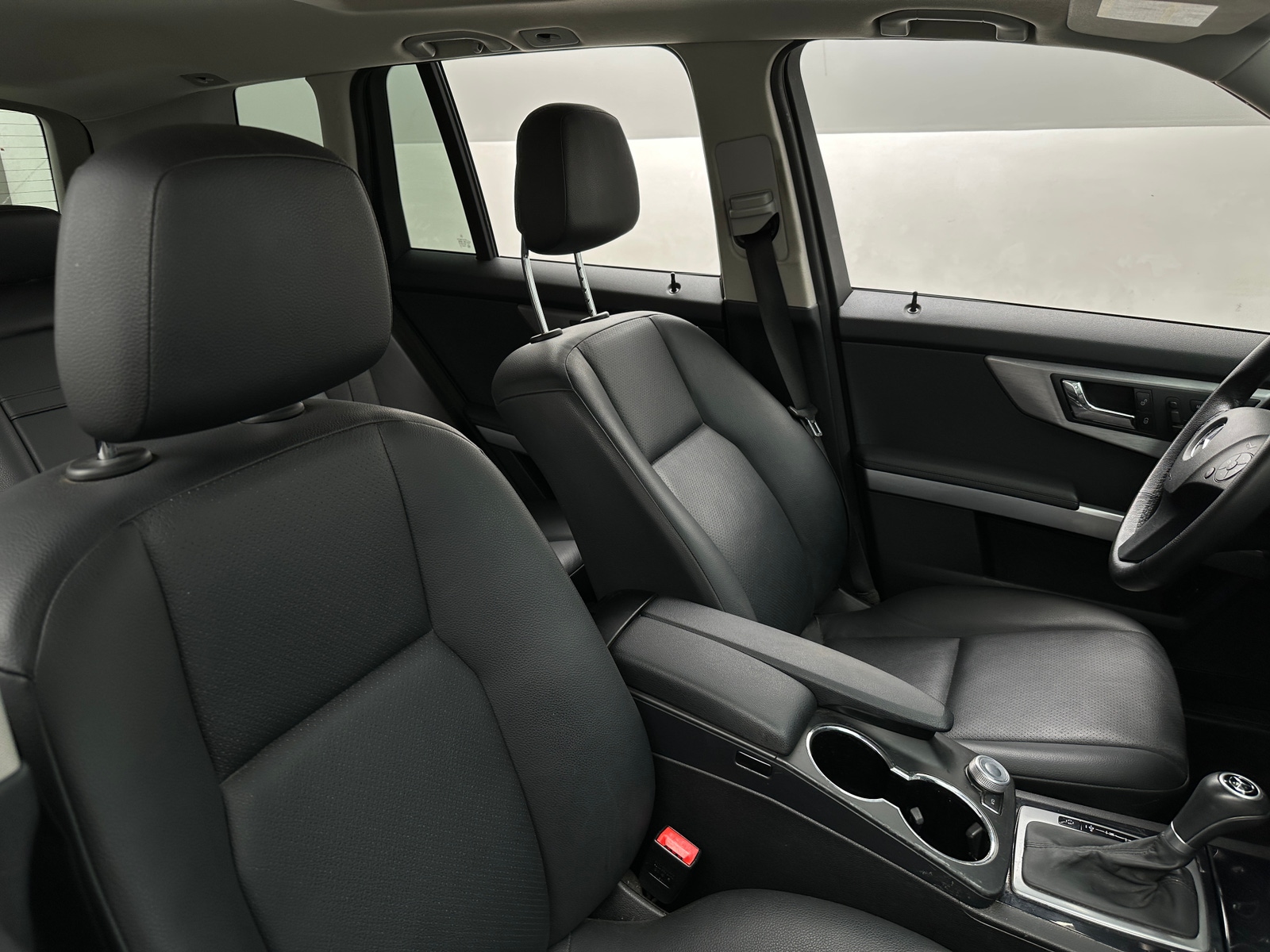 Thumbnail: 2010 Mercedes-Benz GLK - 2
