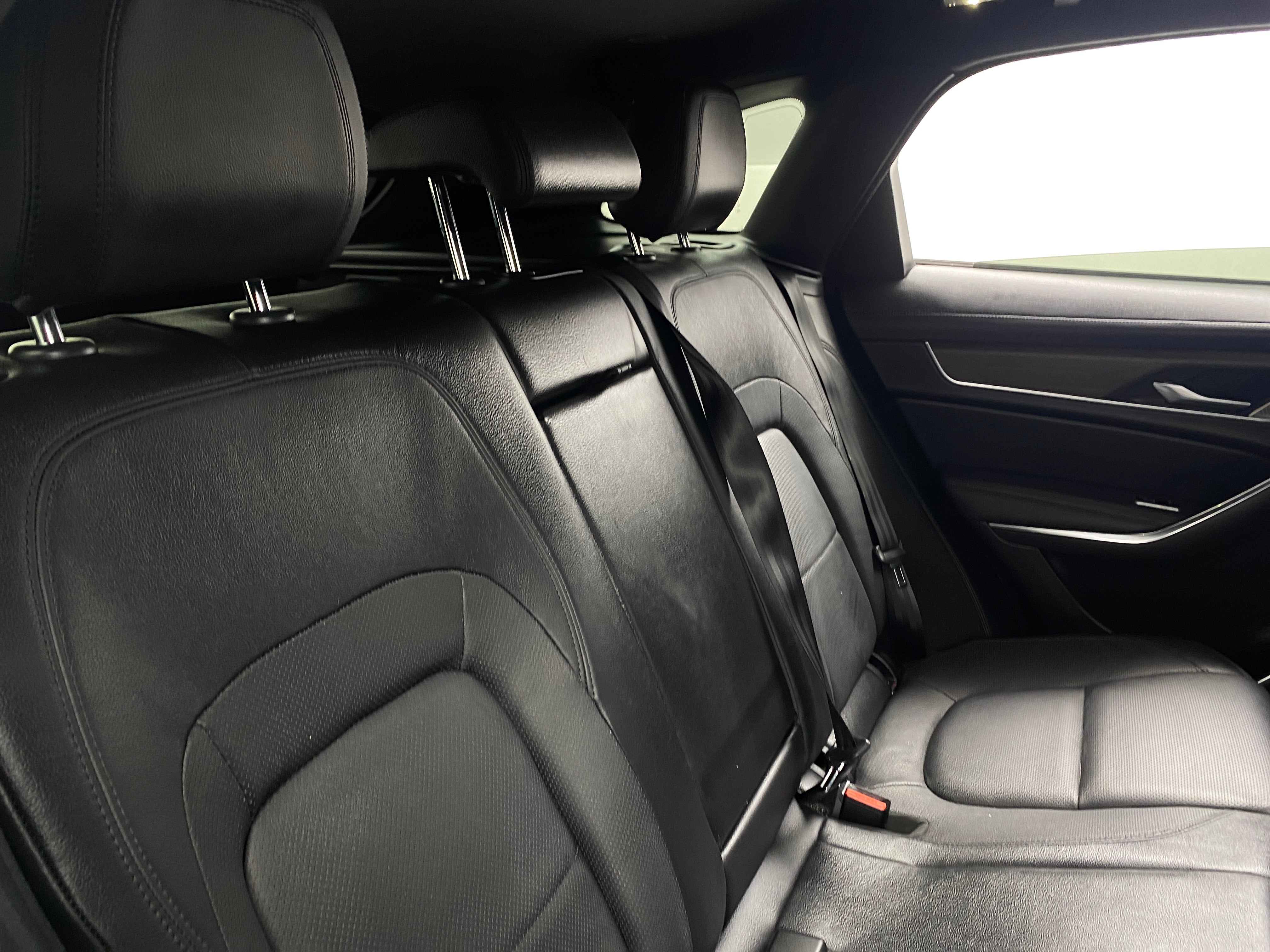 Thumbnail: 2021 Jaguar F-Pace - 6