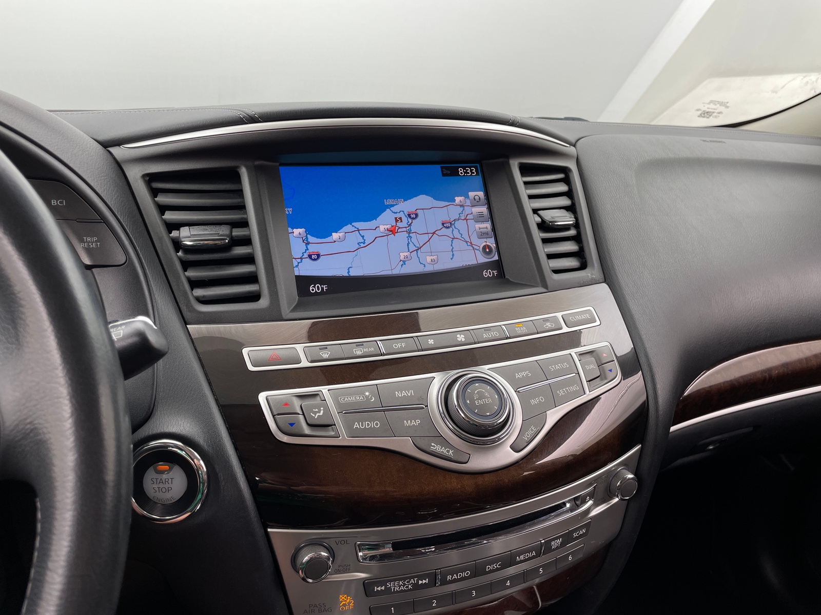 Thumbnail: 2017 INFINITI QX60 - 3