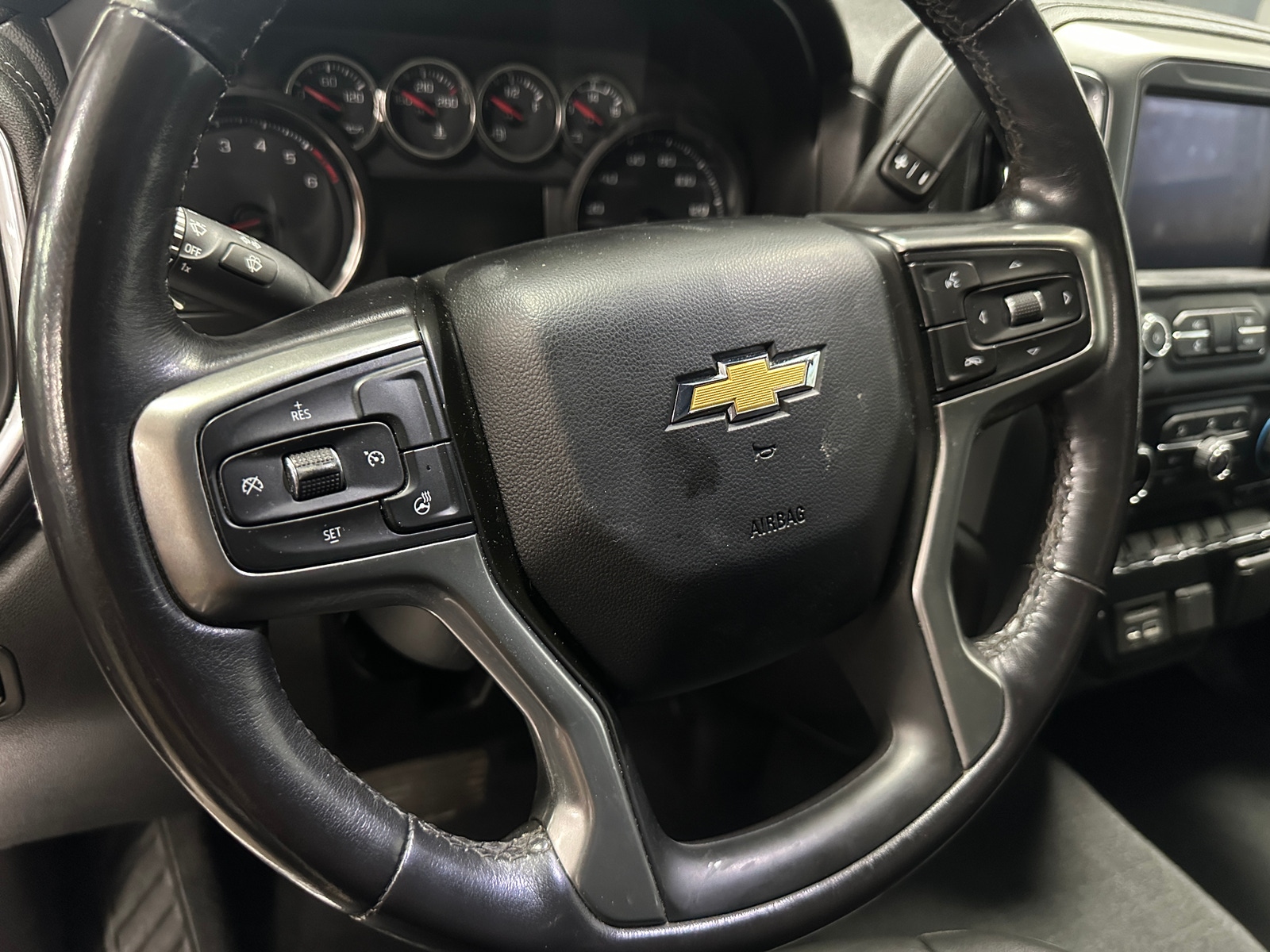 Thumbnail: 2021 Chevrolet Silverado 1500 - 4