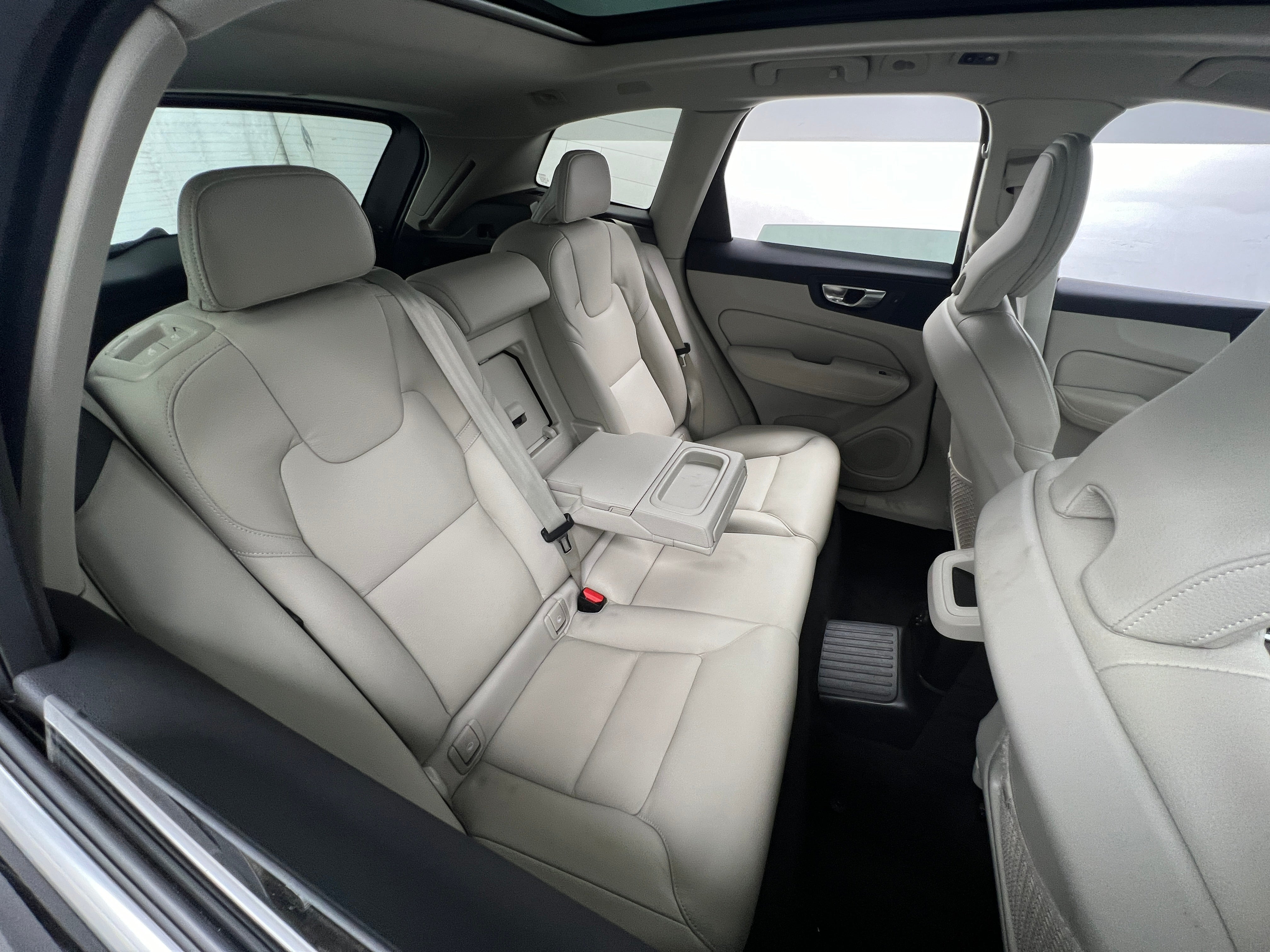 Thumbnail: 2021 Volvo XC60 - 6