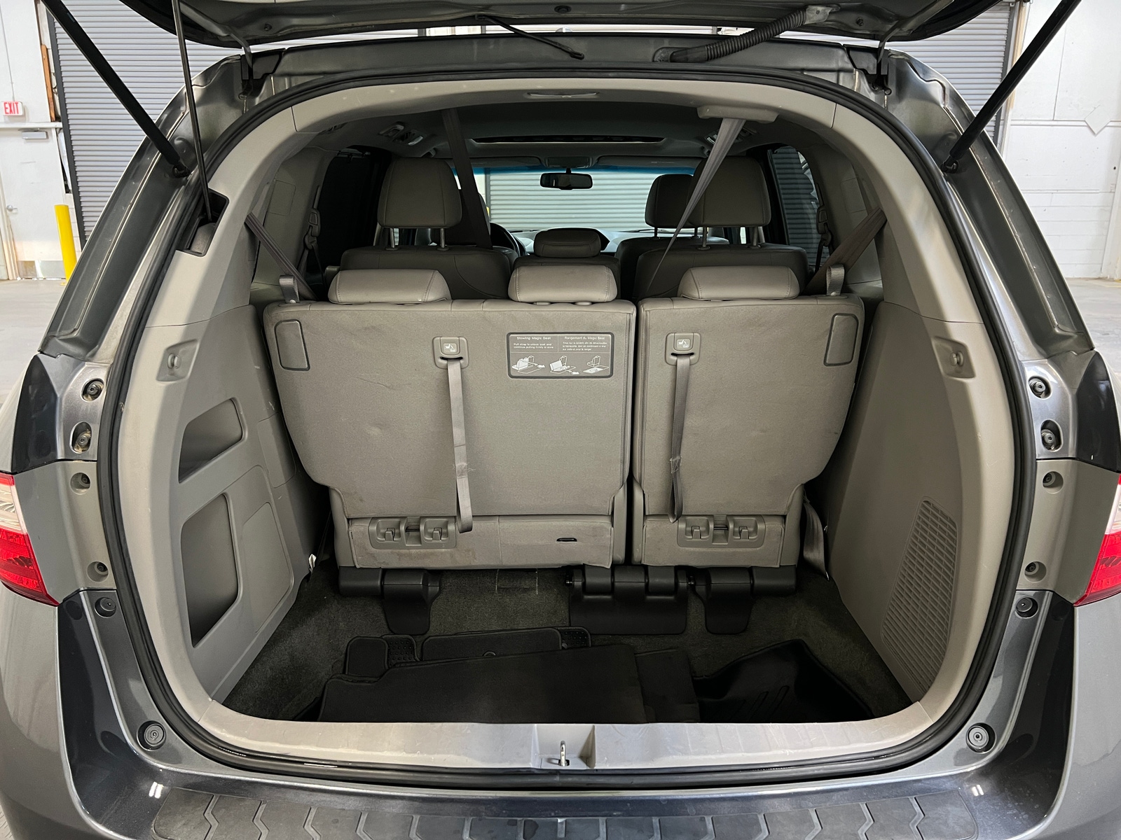 Thumbnail: 2011 Honda Odyssey - 7