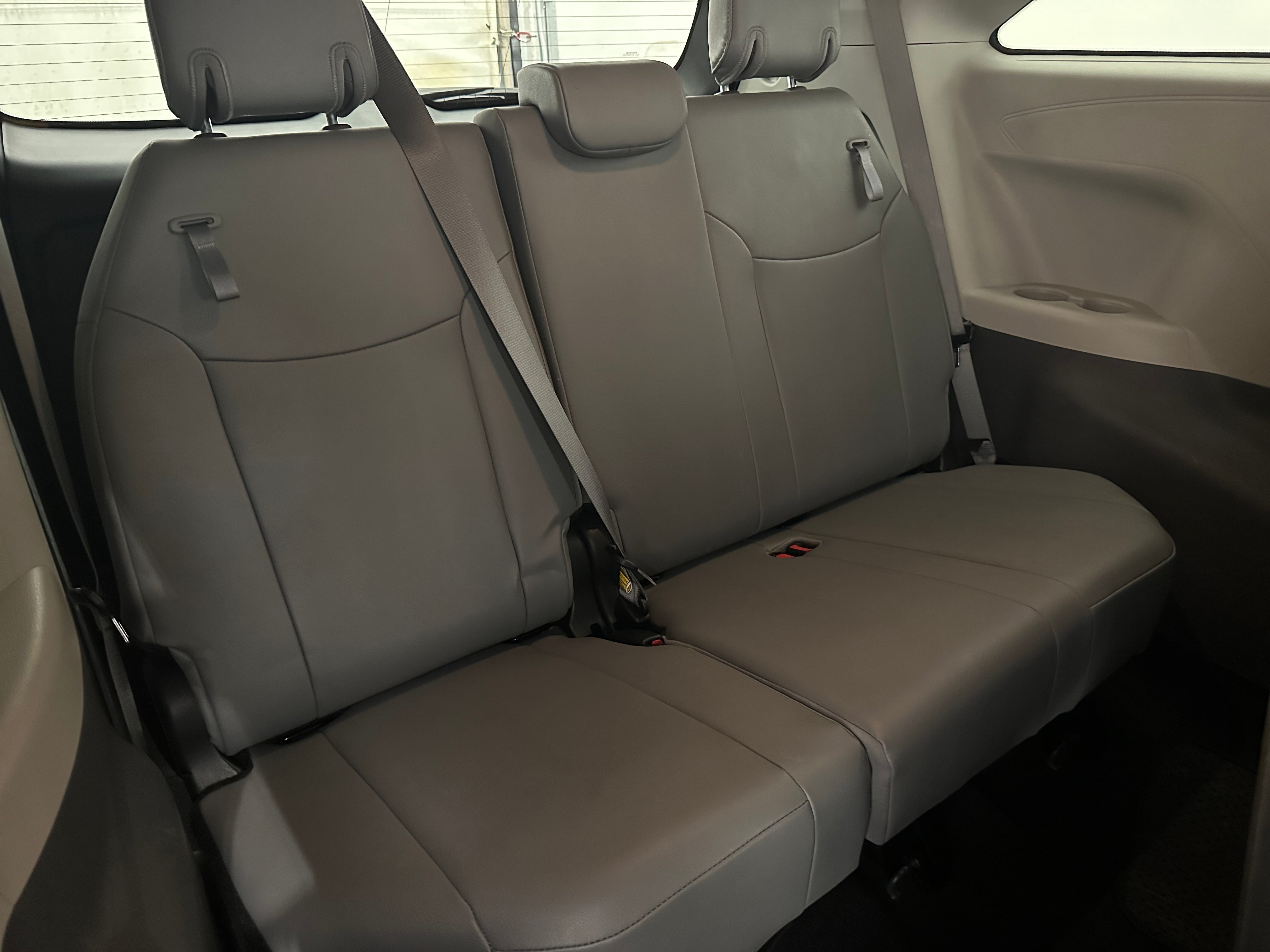 2023 Toyota Sienna XLE 6