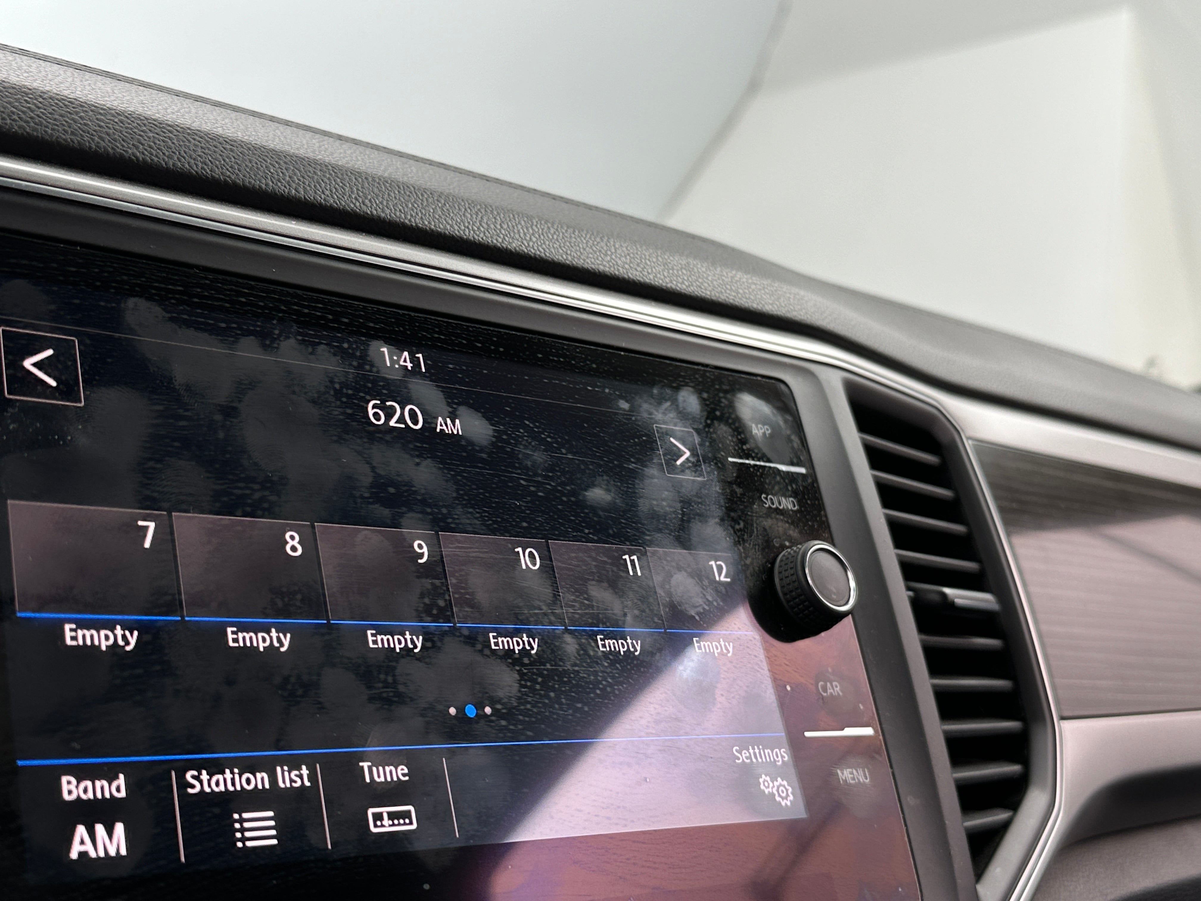 Thumbnail: 2018 Volkswagen Atlas - 4