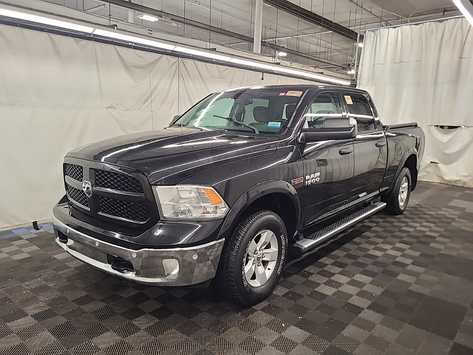 2016 Ram 1500 4WD Crew Cab 149" Outdoorsman
