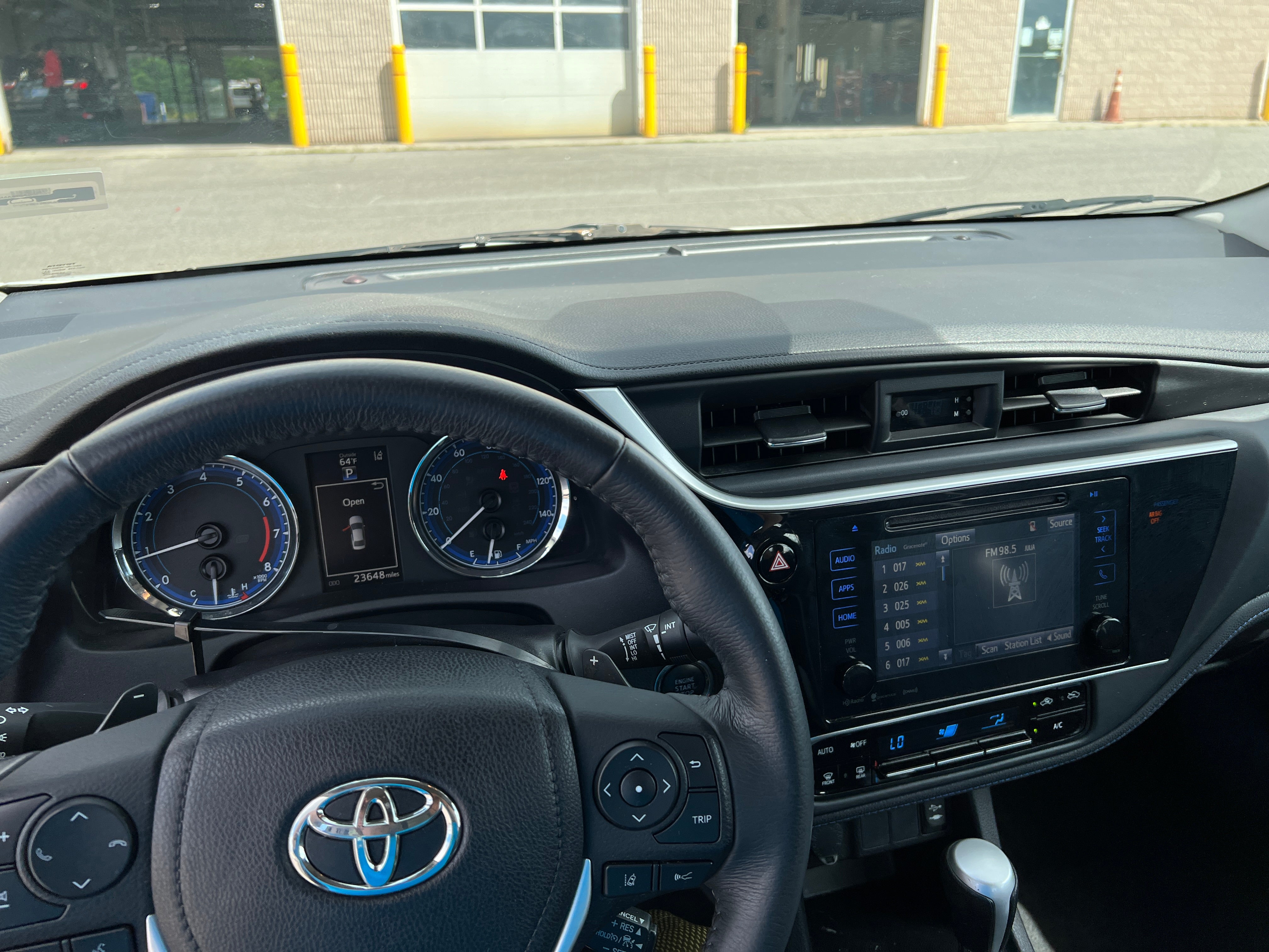 2018 Toyota Corolla SE 3