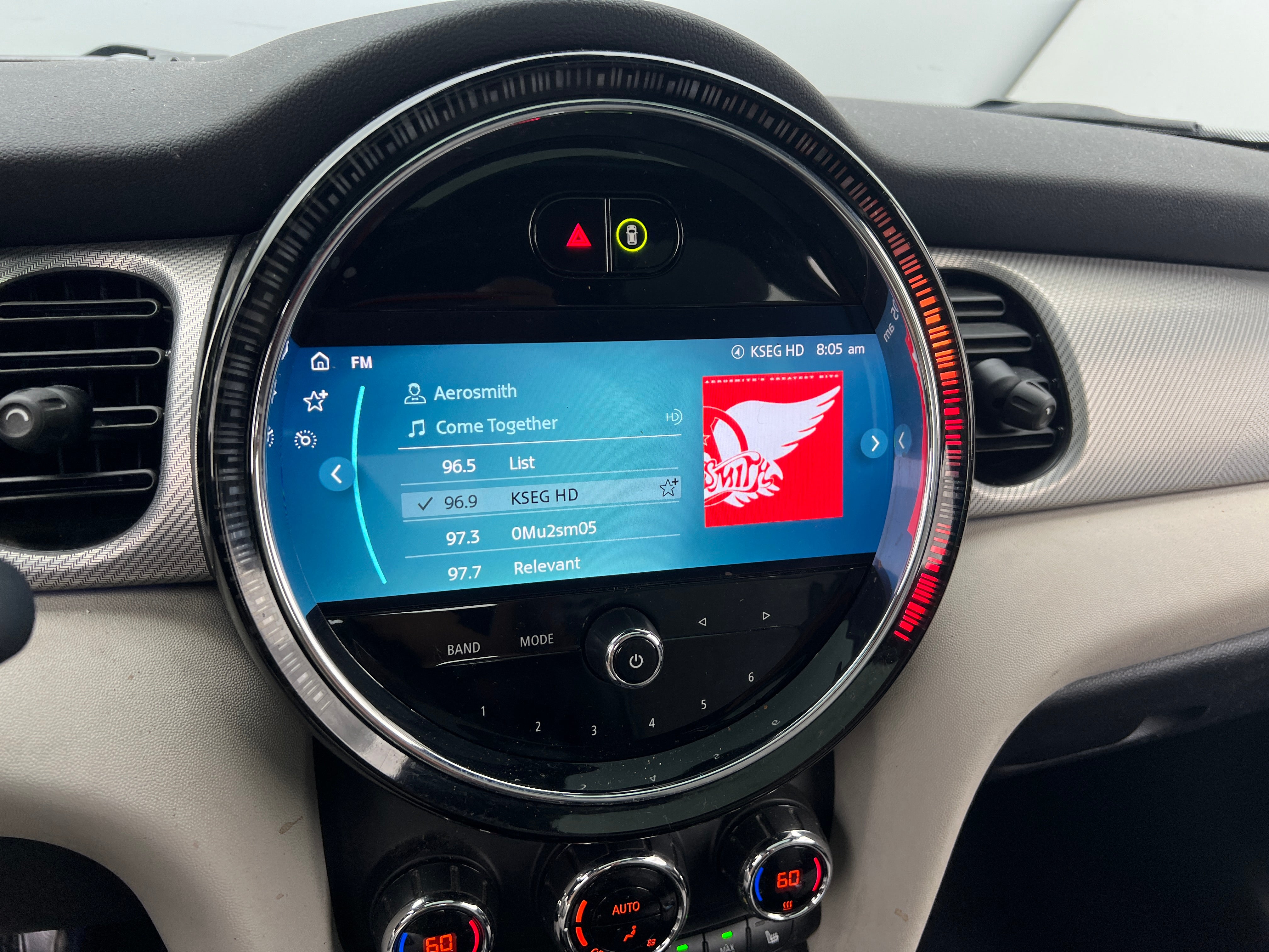 2022 MINI Cooper SE 4