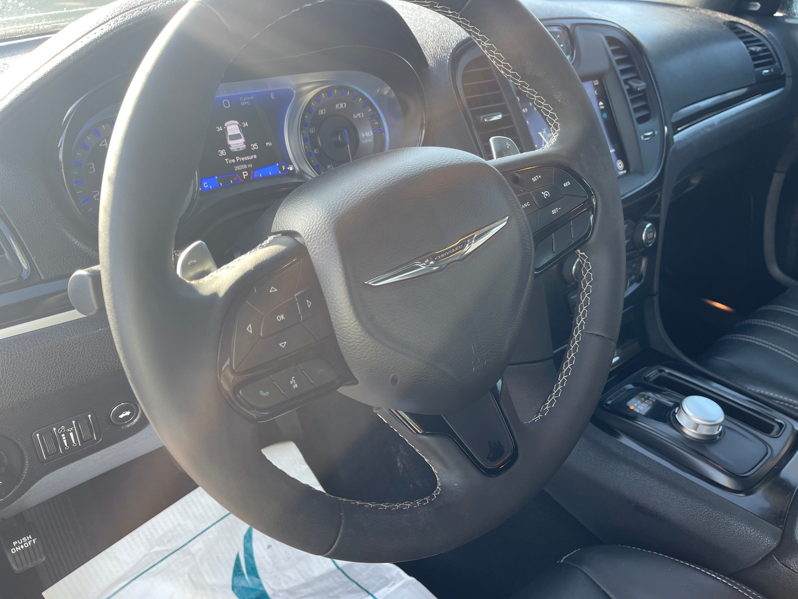 Thumbnail: 2023 Chrysler 300 - 5