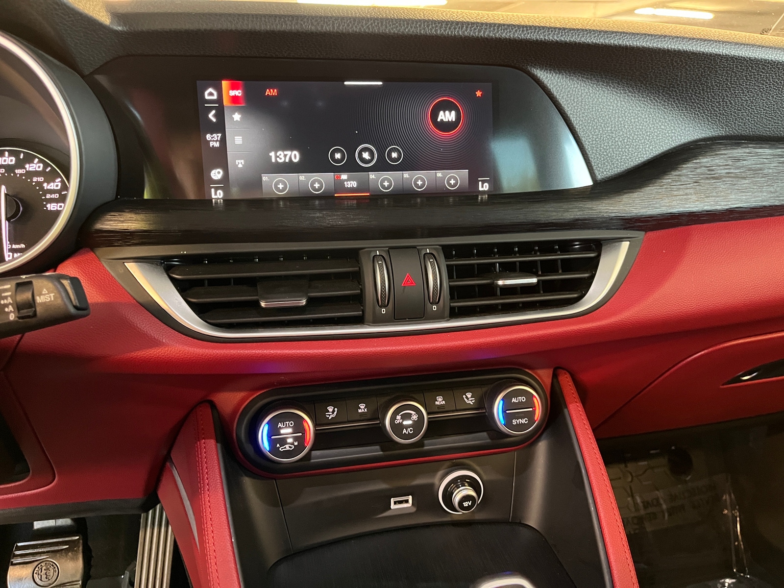 Thumbnail: 2020 Alfa Romeo Stelvio - 4