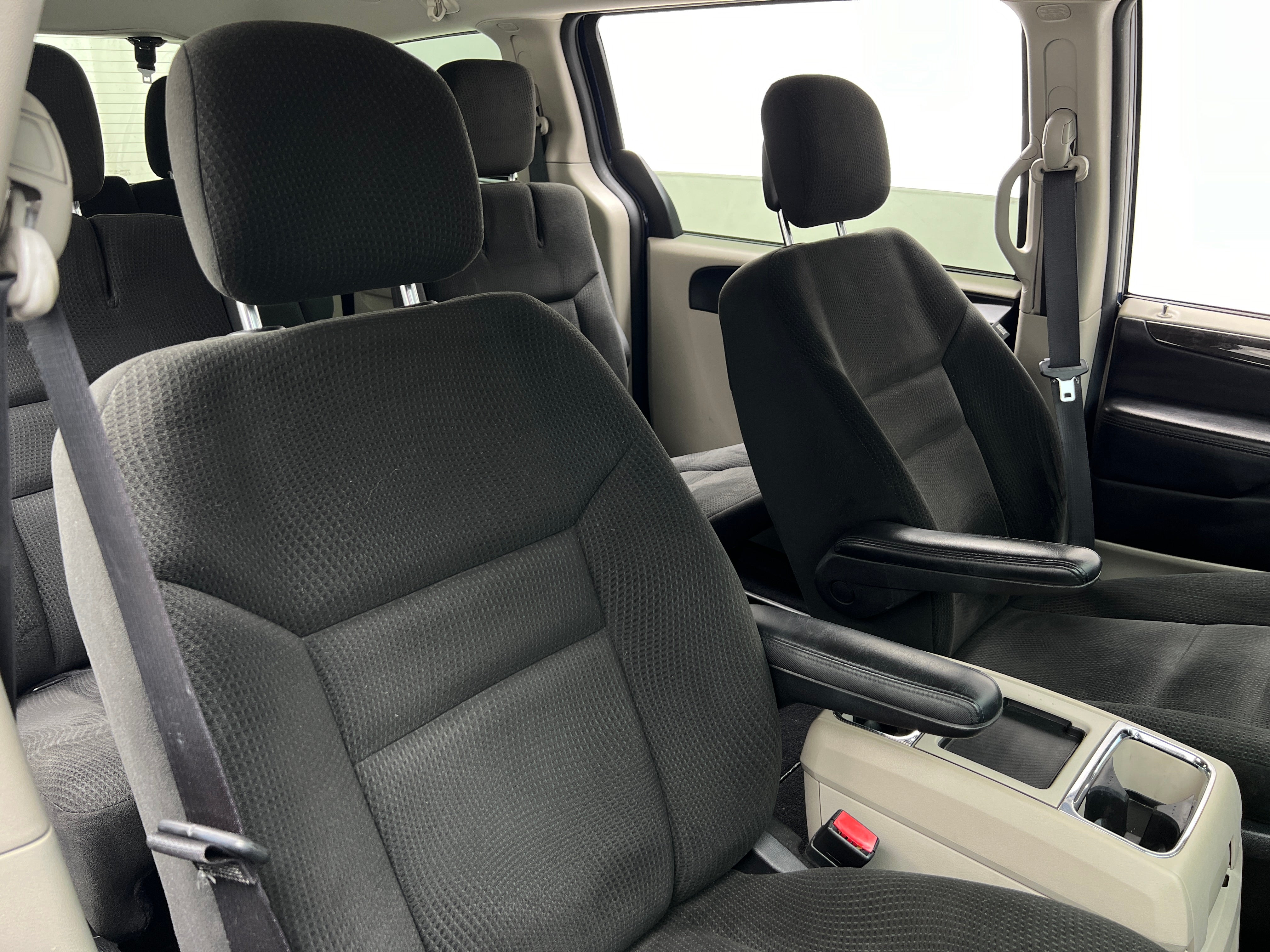 2016 Dodge Grand Caravan SE 2