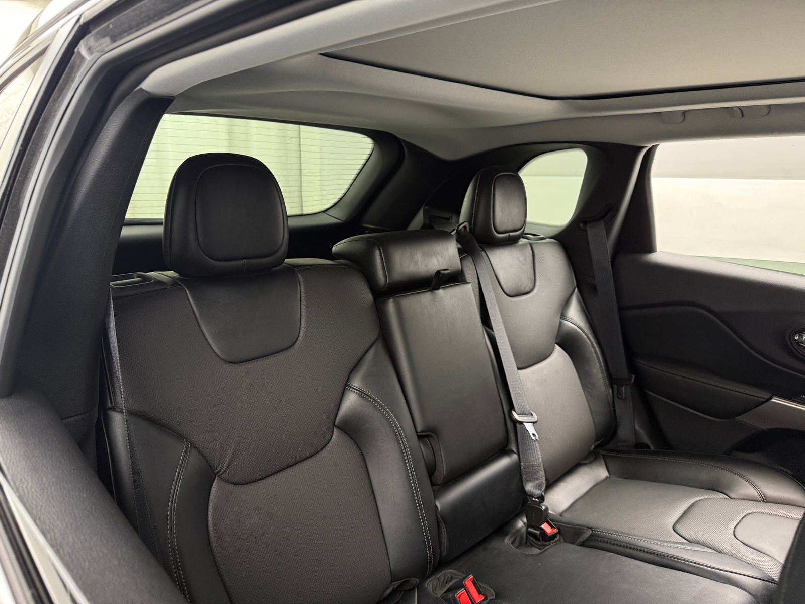 Thumbnail: 2022 Jeep Cherokee - 5