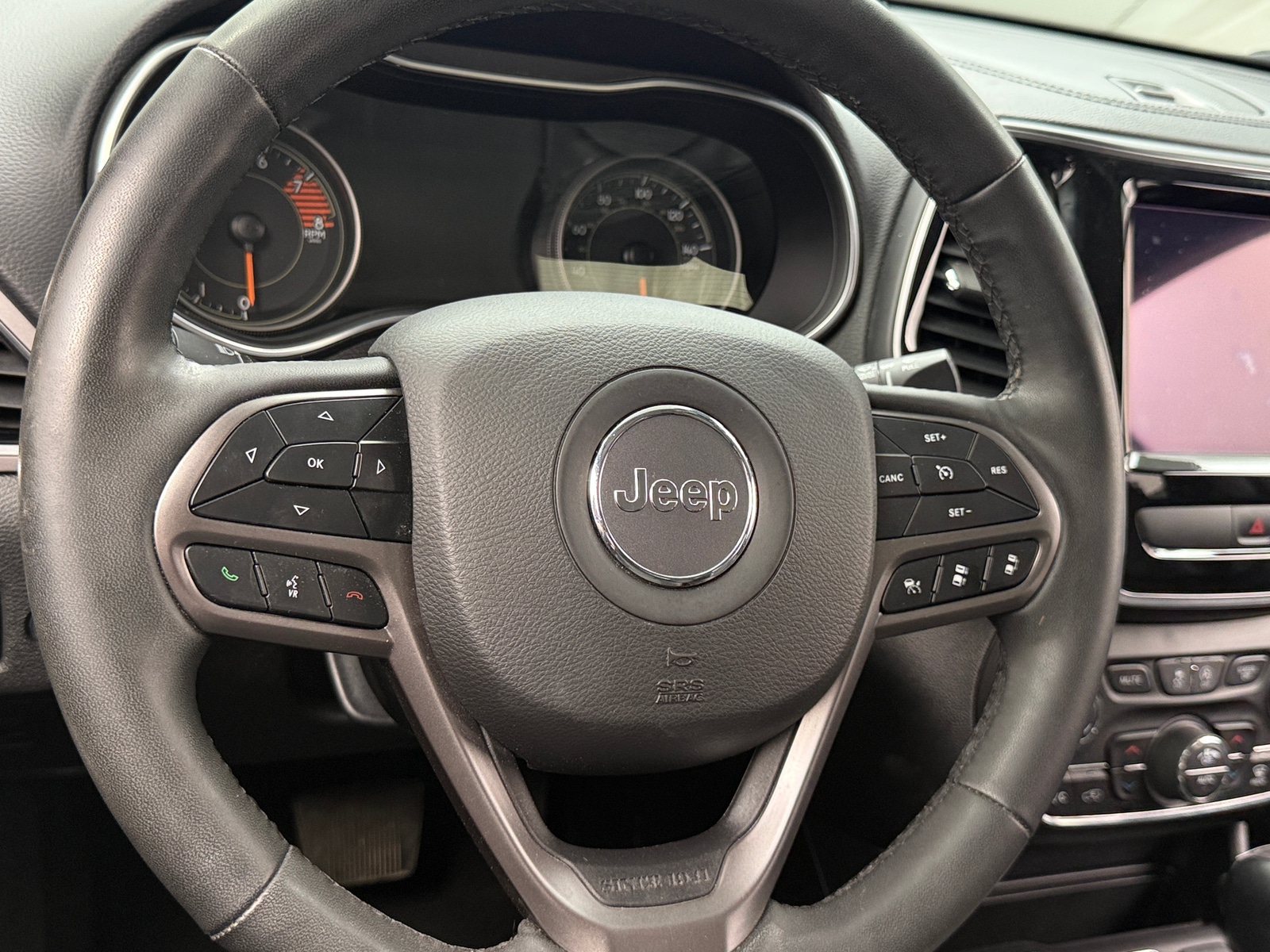 Thumbnail: 2022 Jeep Cherokee - 4