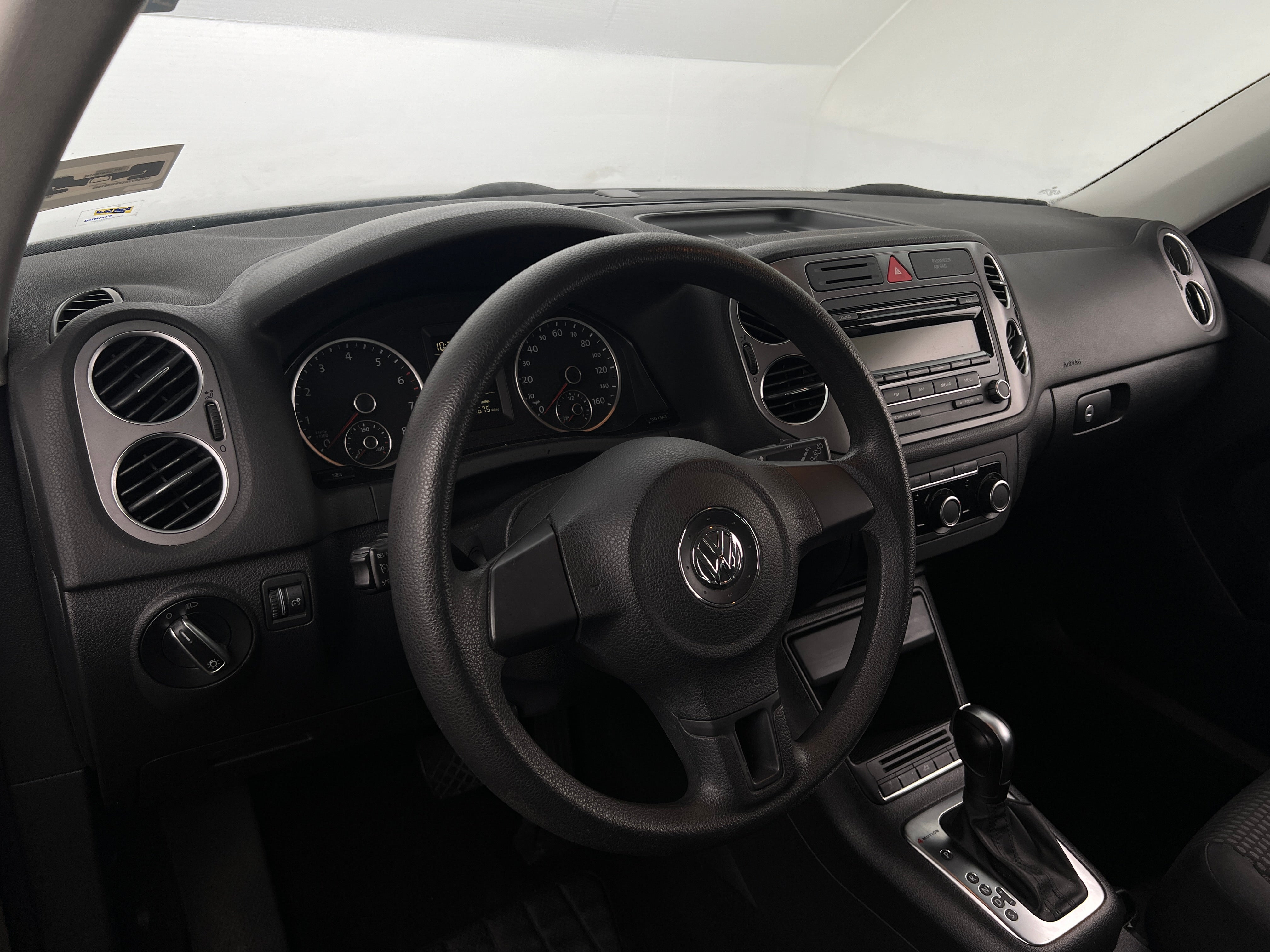 2011 Volkswagen Tiguan S 3