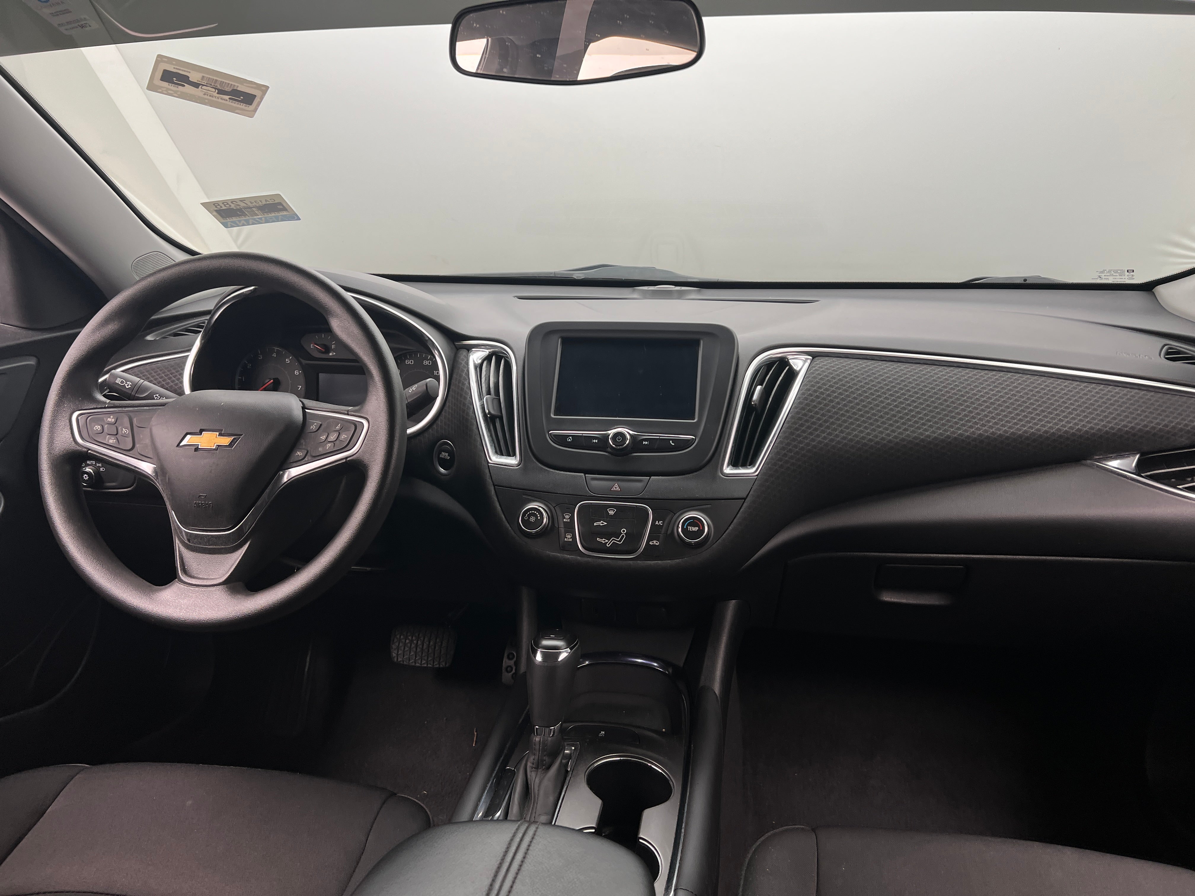 Thumbnail: 2017 Chevrolet Malibu - 3
