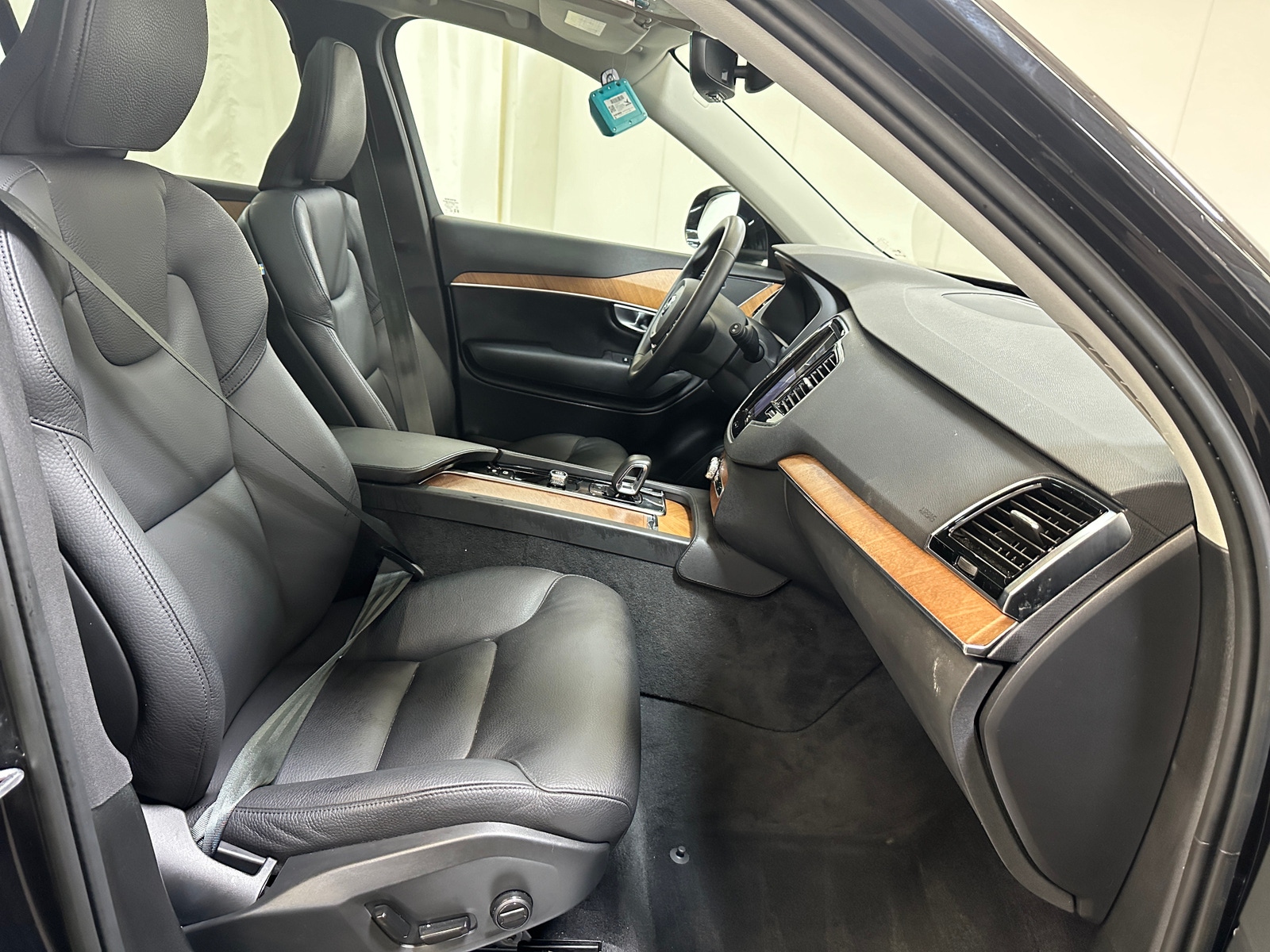 Thumbnail: 2023 Volvo XC90 - 2