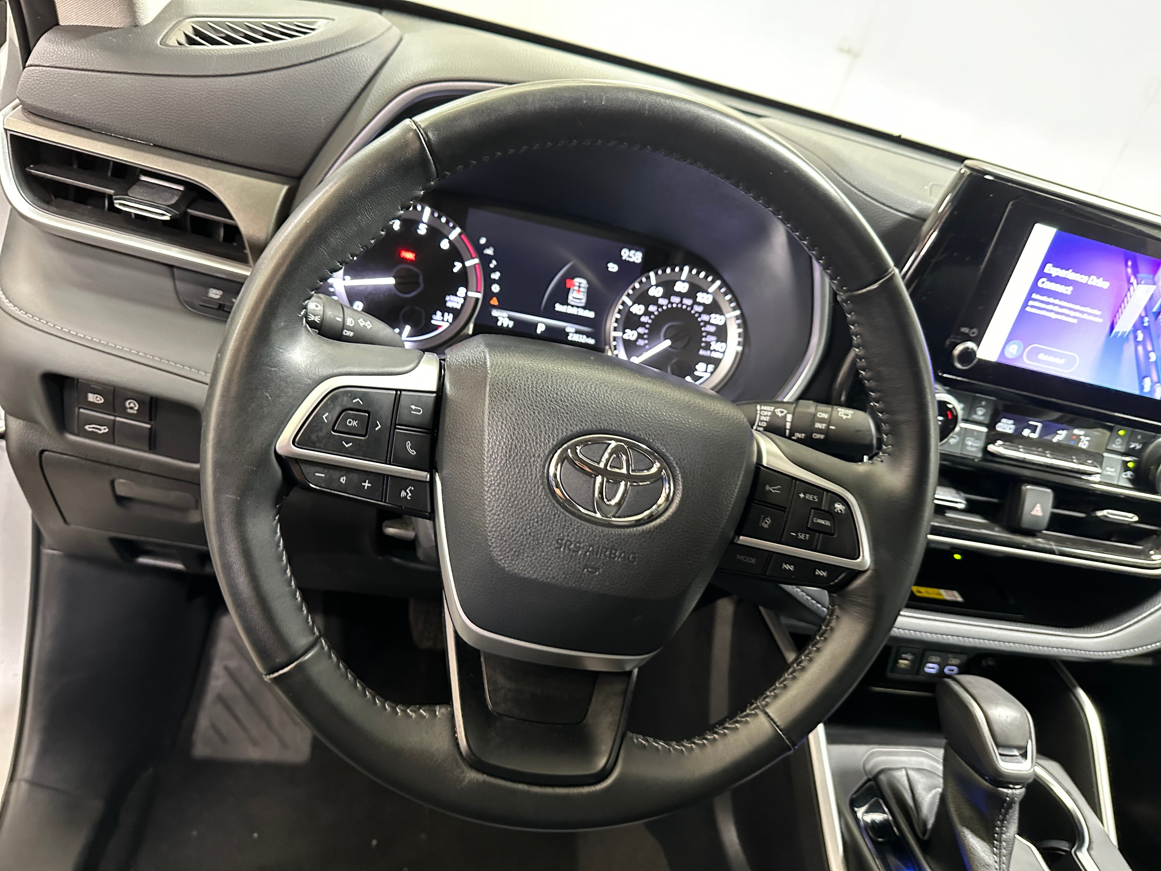 2023 Toyota Highlander XLE 5