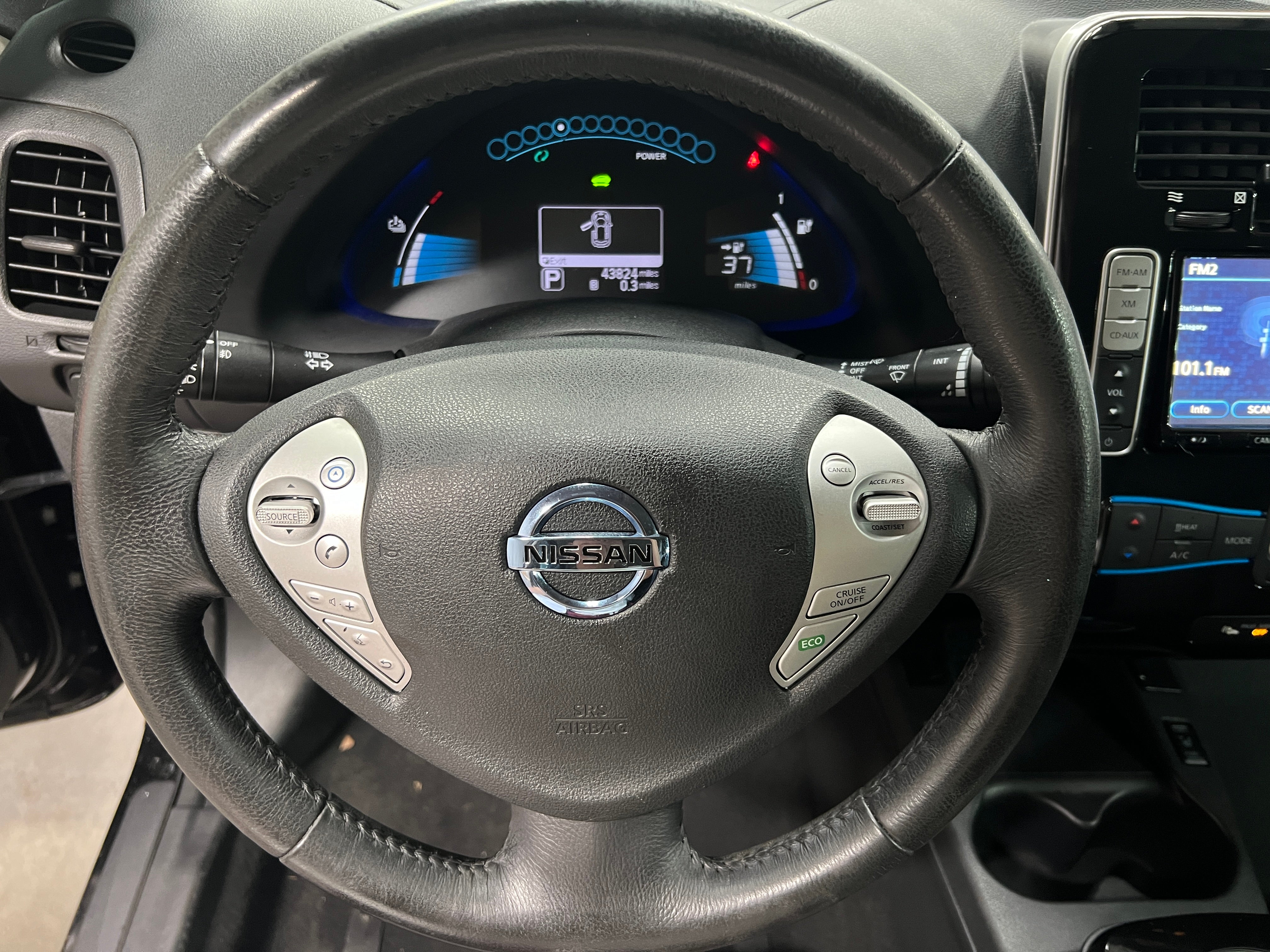 2015 Nissan Leaf SL 4