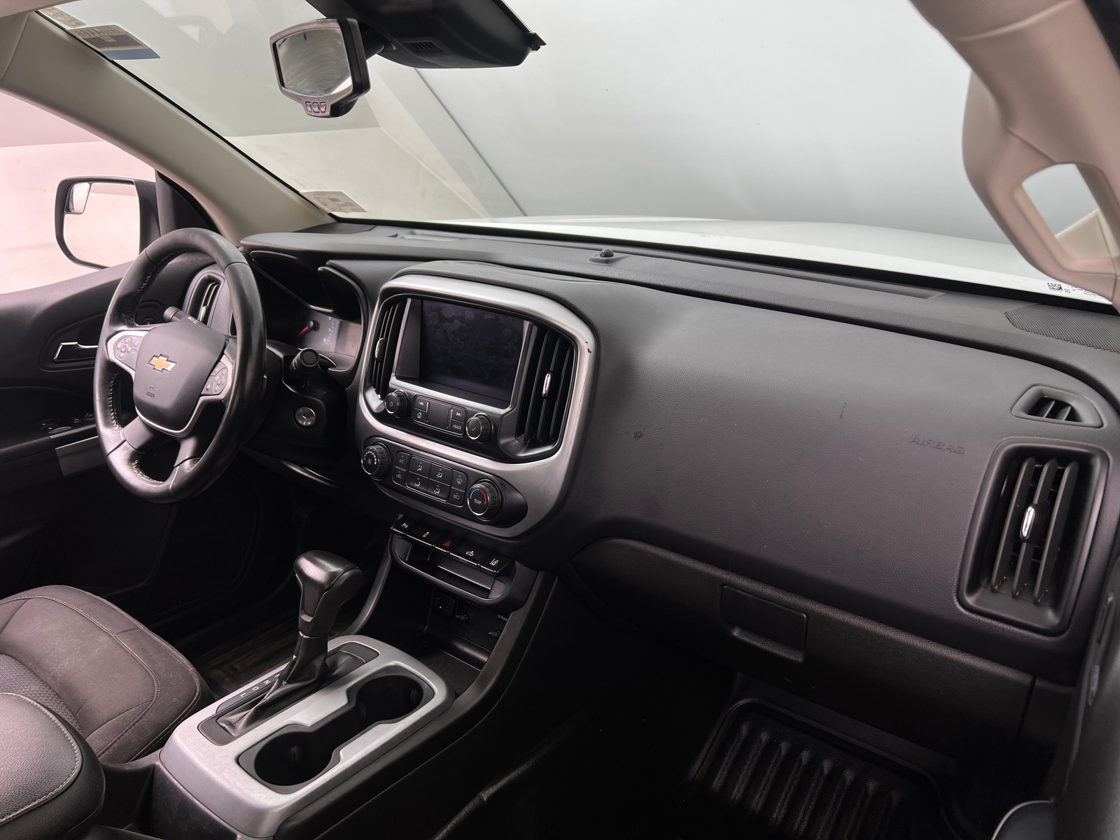 Thumbnail: 2021 Chevrolet Colorado - 3