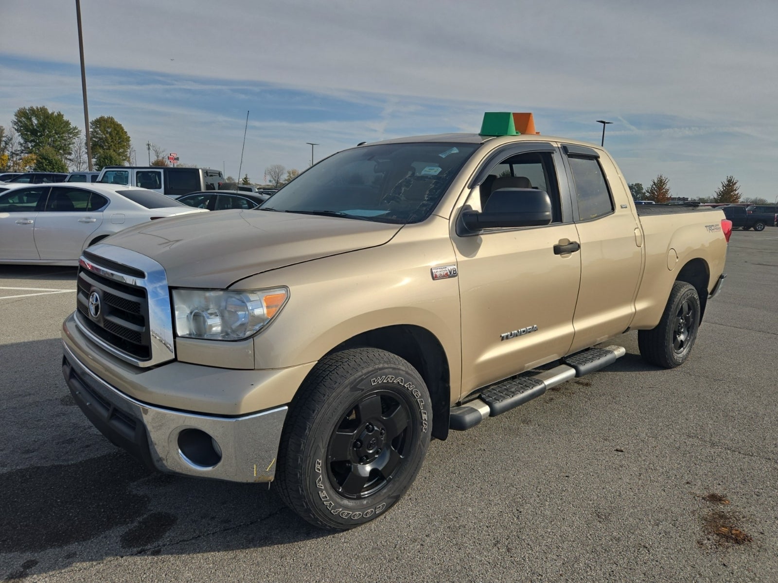 2010 Toyota Tundra DBL 5.7l V8 6-SPD At