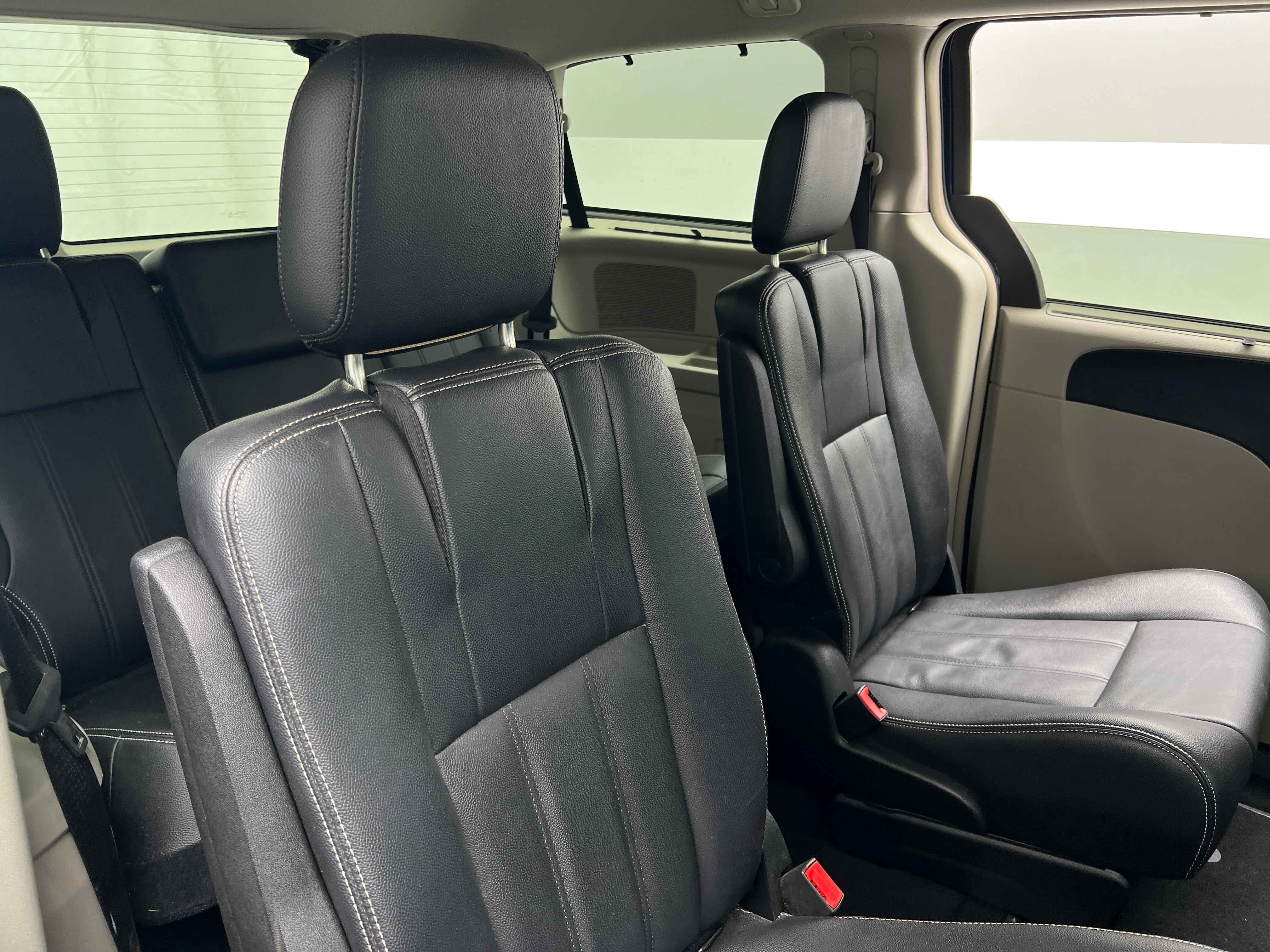 2014 Chrysler Town & Country Touring 6