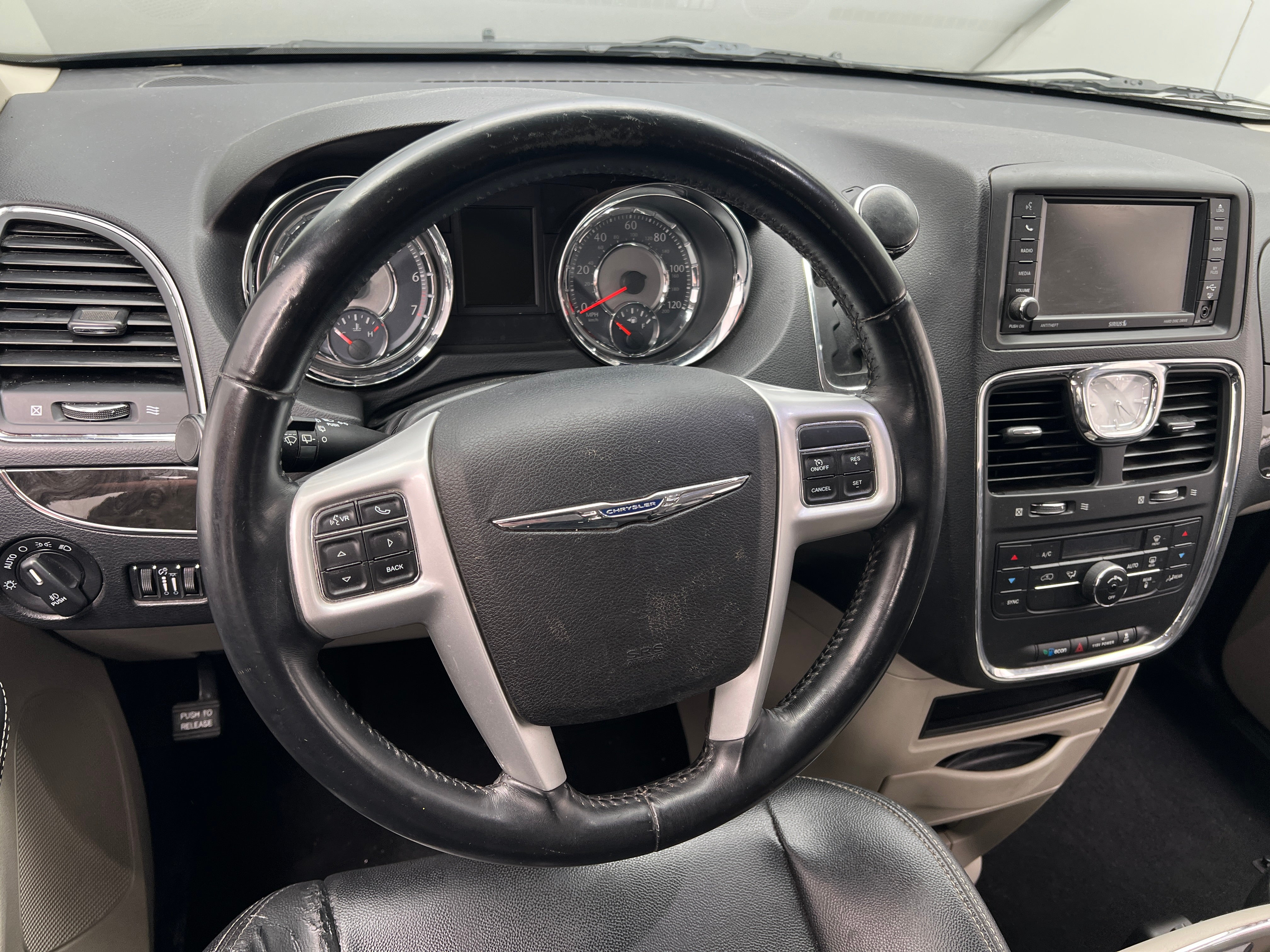 2014 Chrysler Town & Country Touring 5