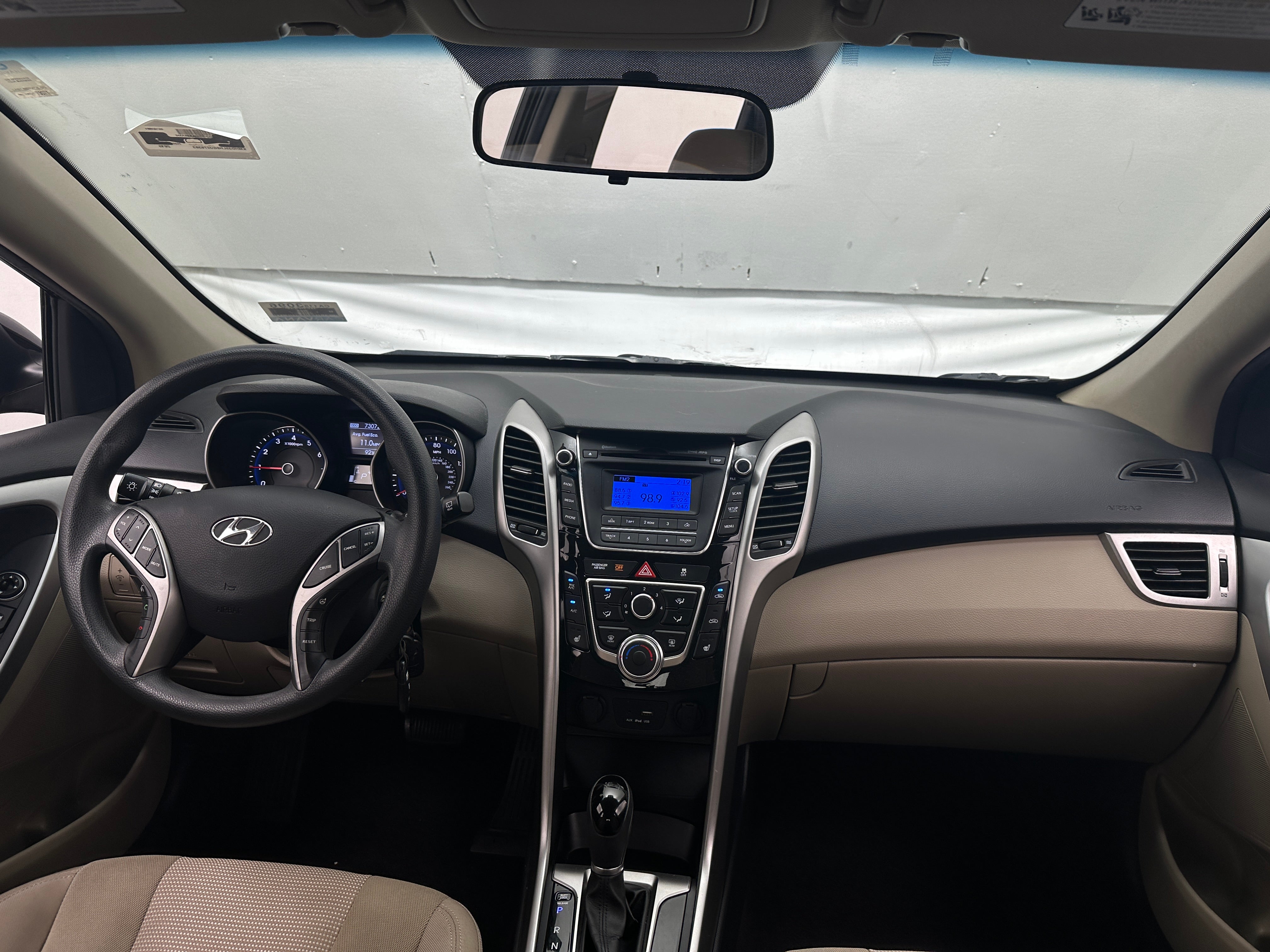 2016 Hyundai Elantra Base 3