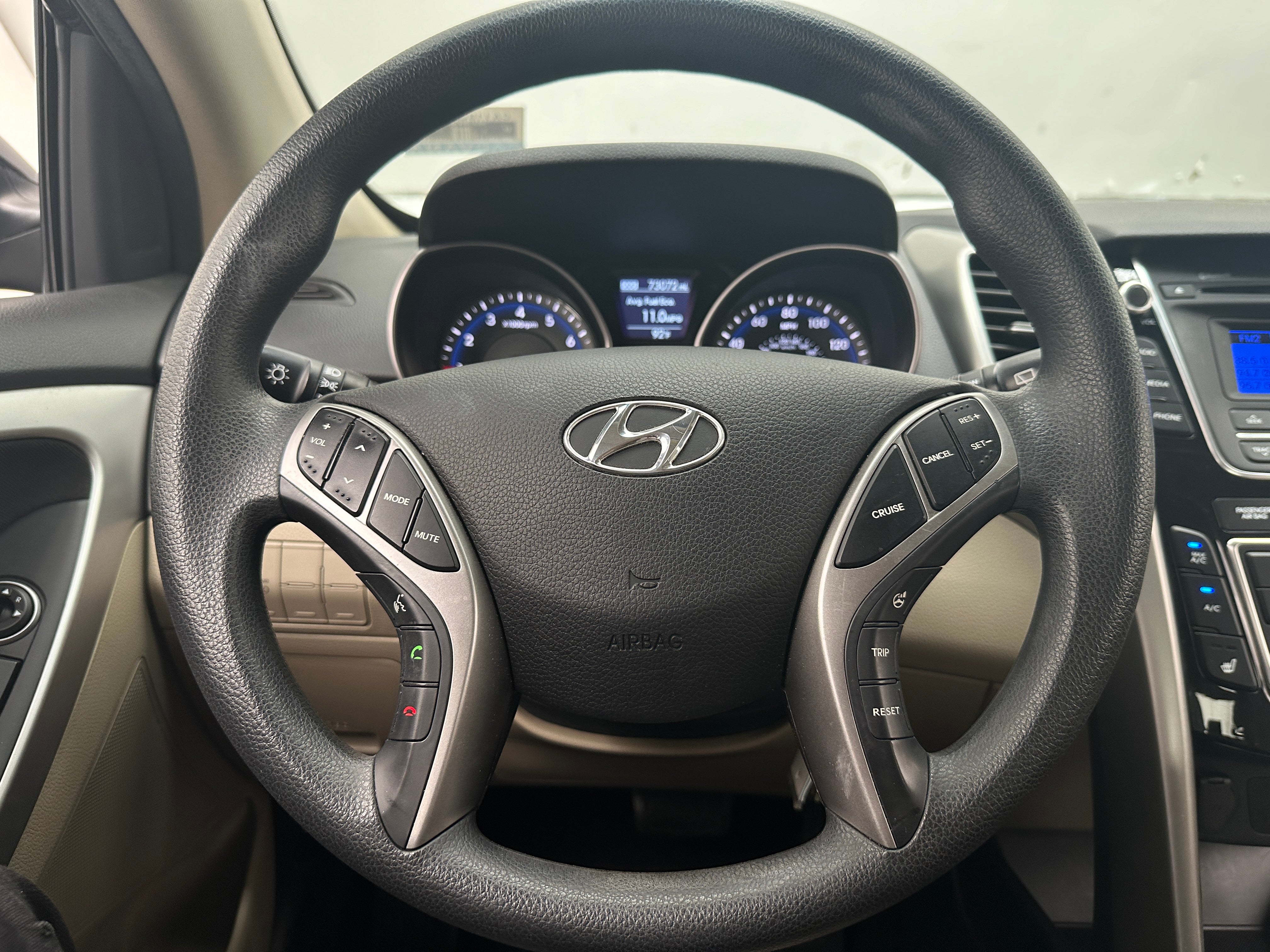 2016 Hyundai Elantra Base 5